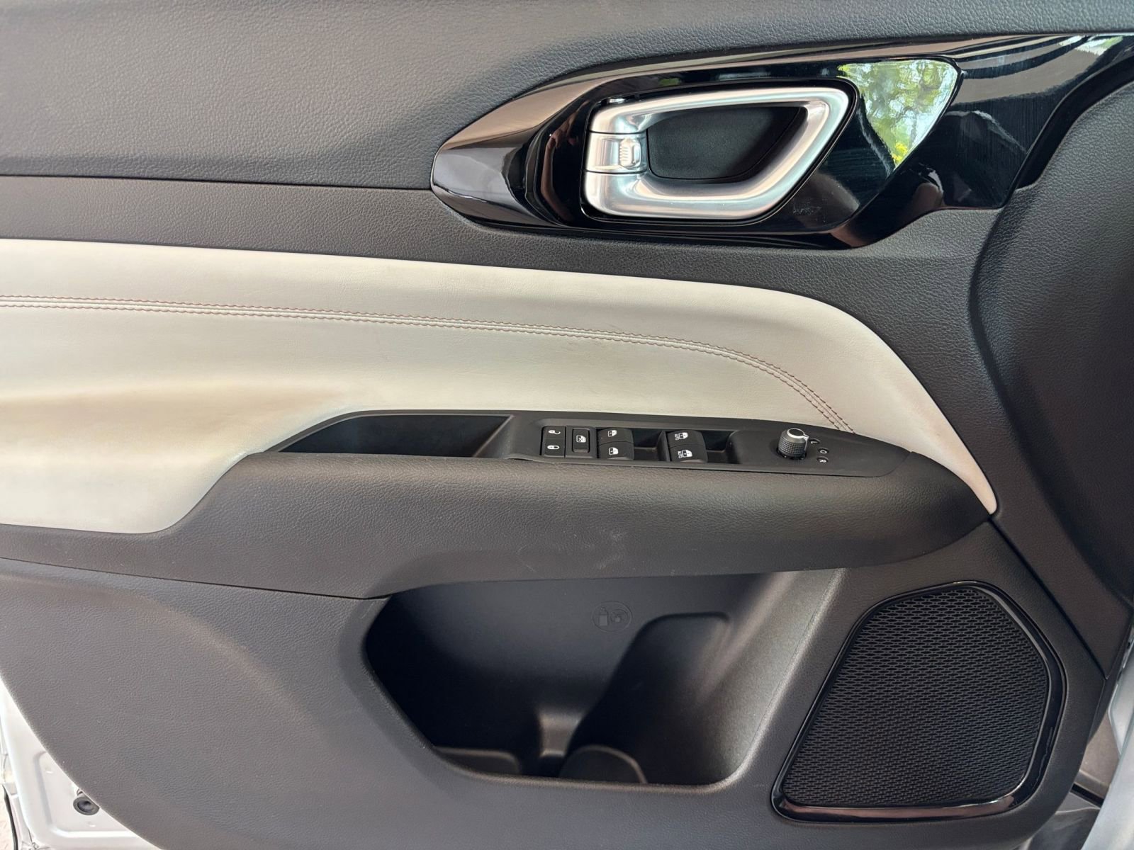 Thumbnail: 2025 Jeep Compass - 18
