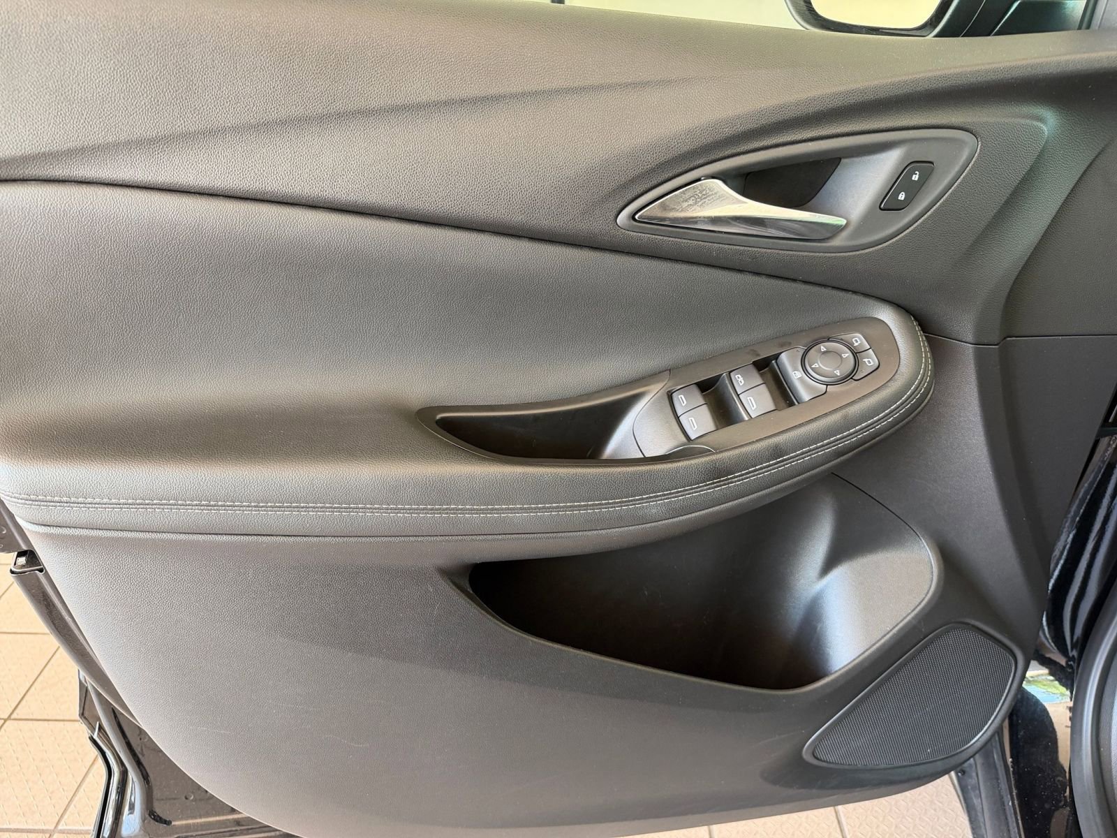 Thumbnail: 2025 Buick Encore GX - 18