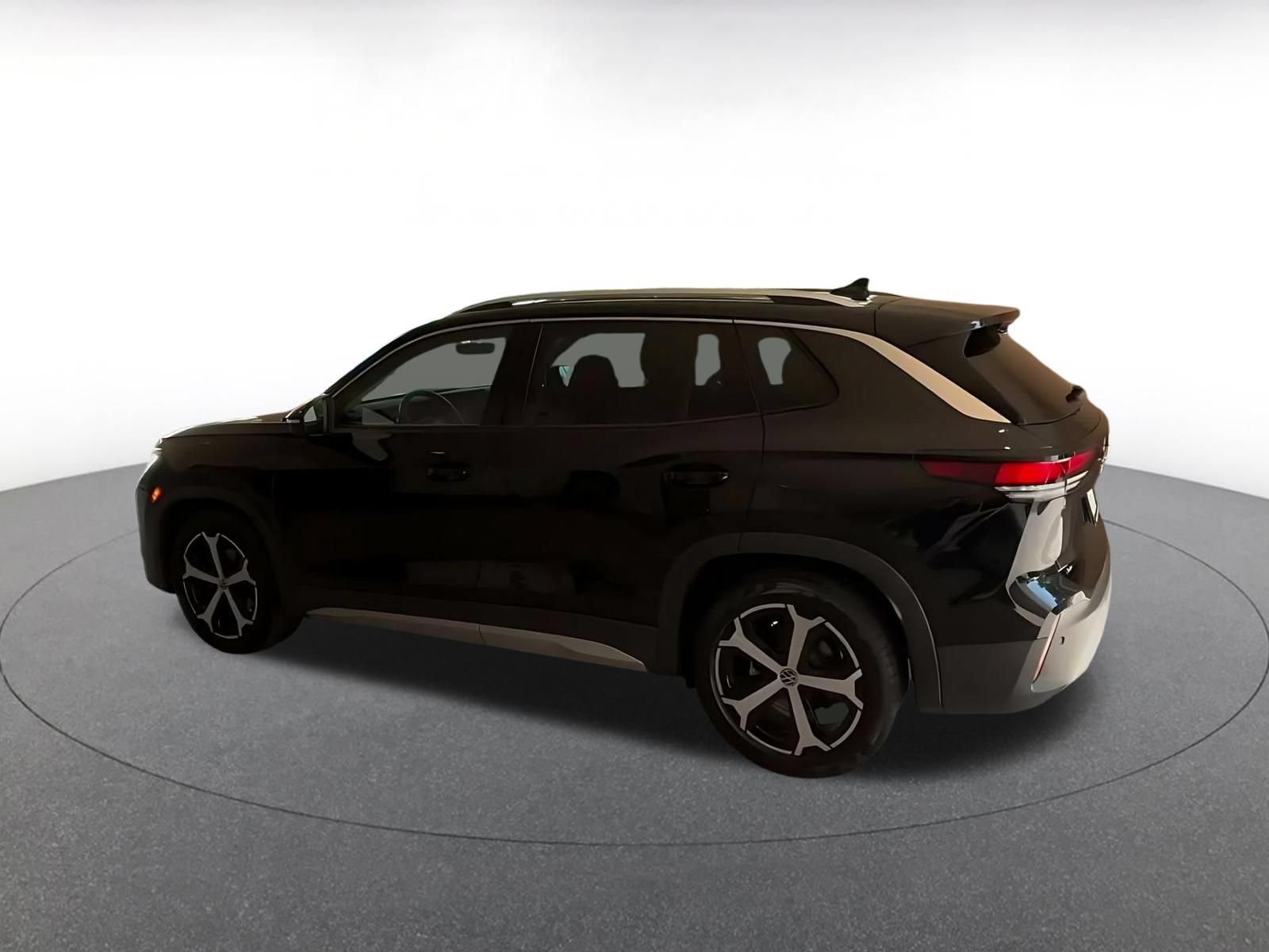 Thumbnail: 2026 Volkswagen Tiguan - 9