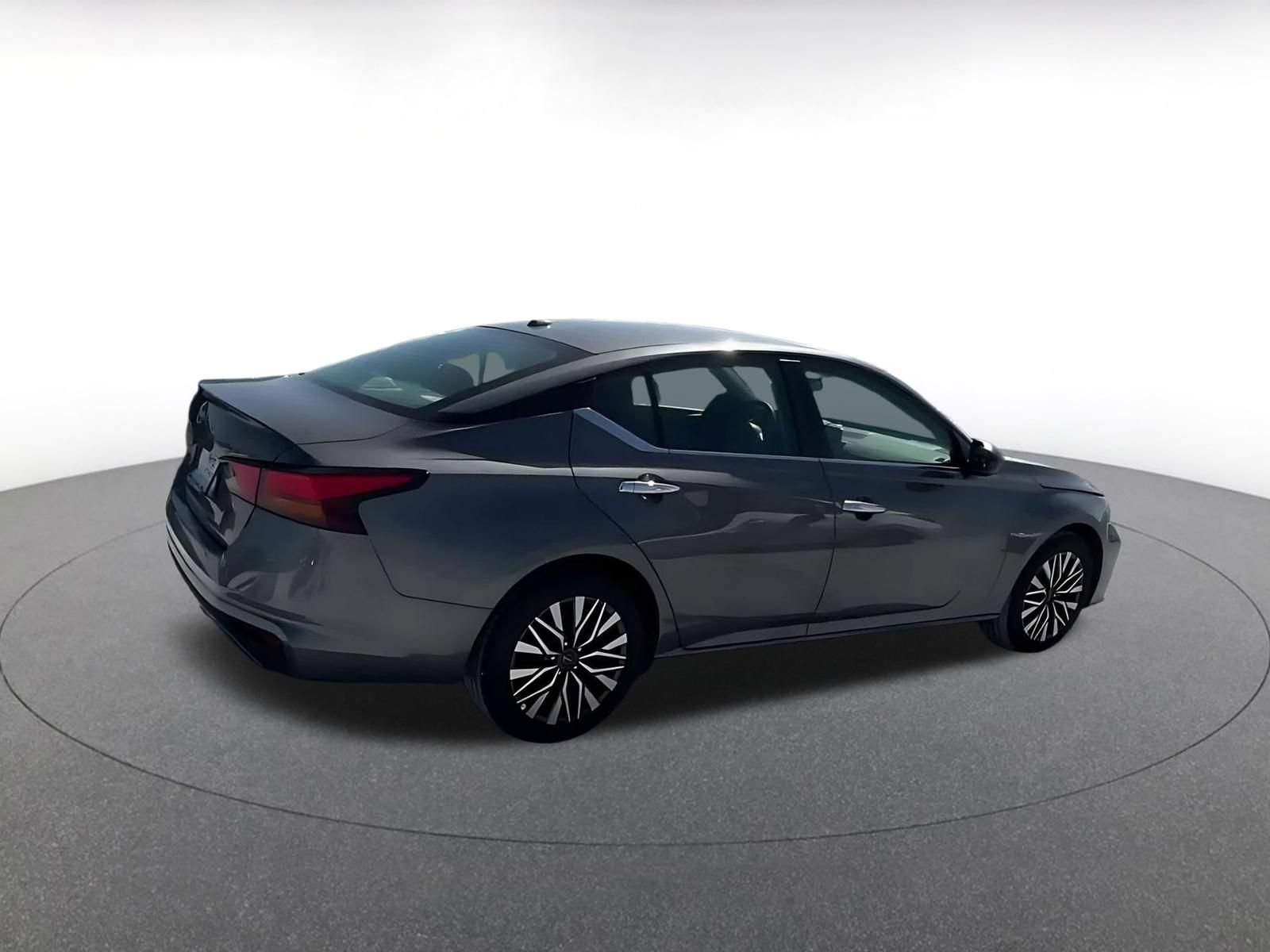 Thumbnail: 2025 Nissan Altima - 12