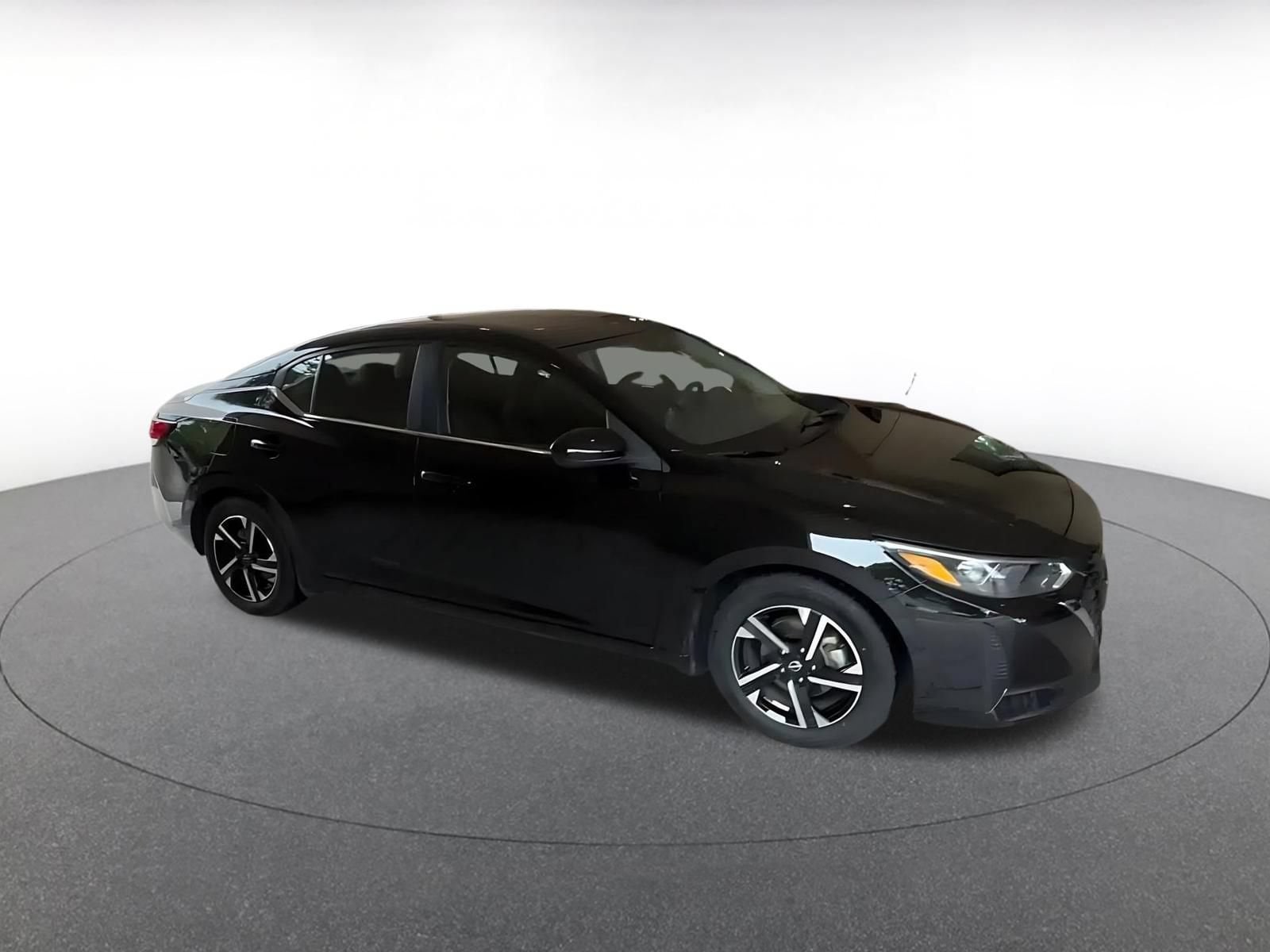 Thumbnail: 2025 Nissan Sentra - 2
