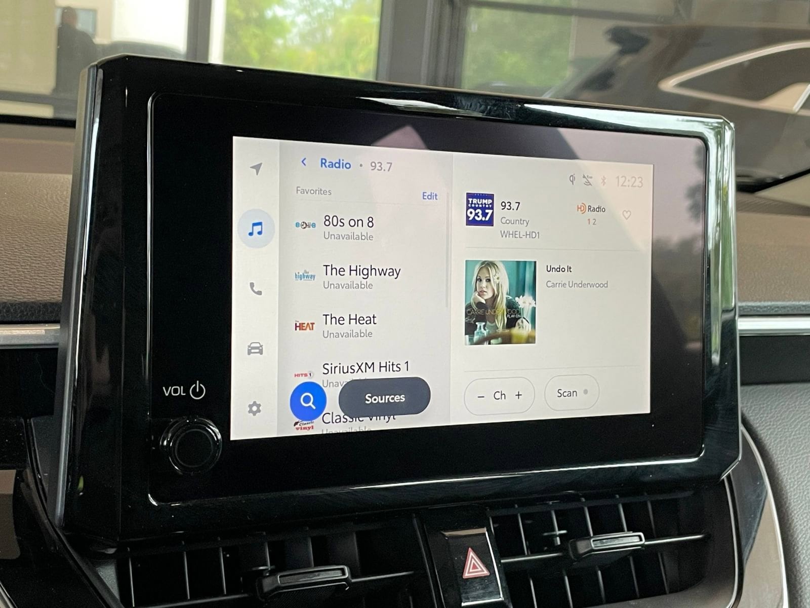 Thumbnail: 2025 Toyota Corolla Cross - 21