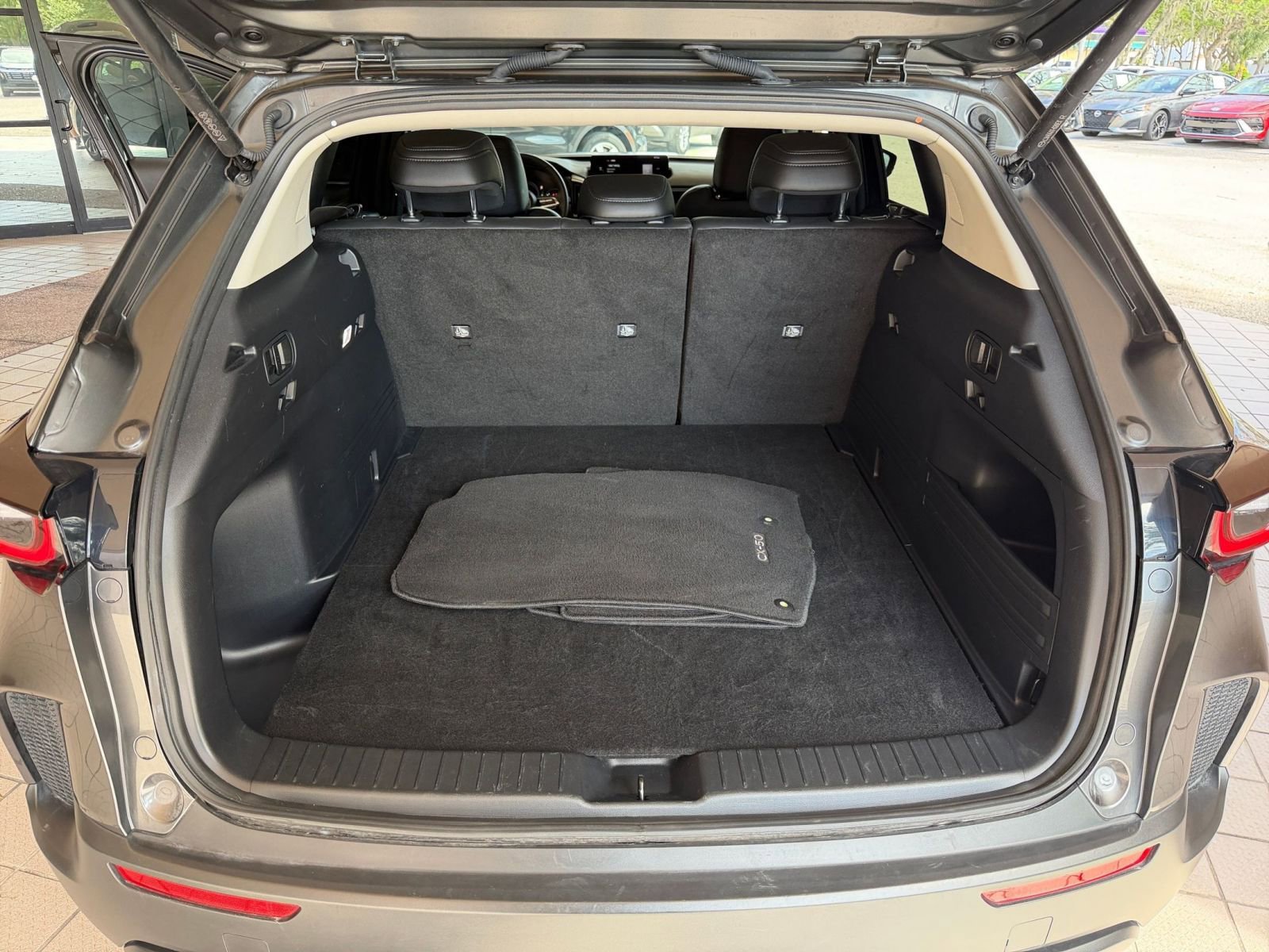 Thumbnail: 2025 Mazda CX-50 - 28