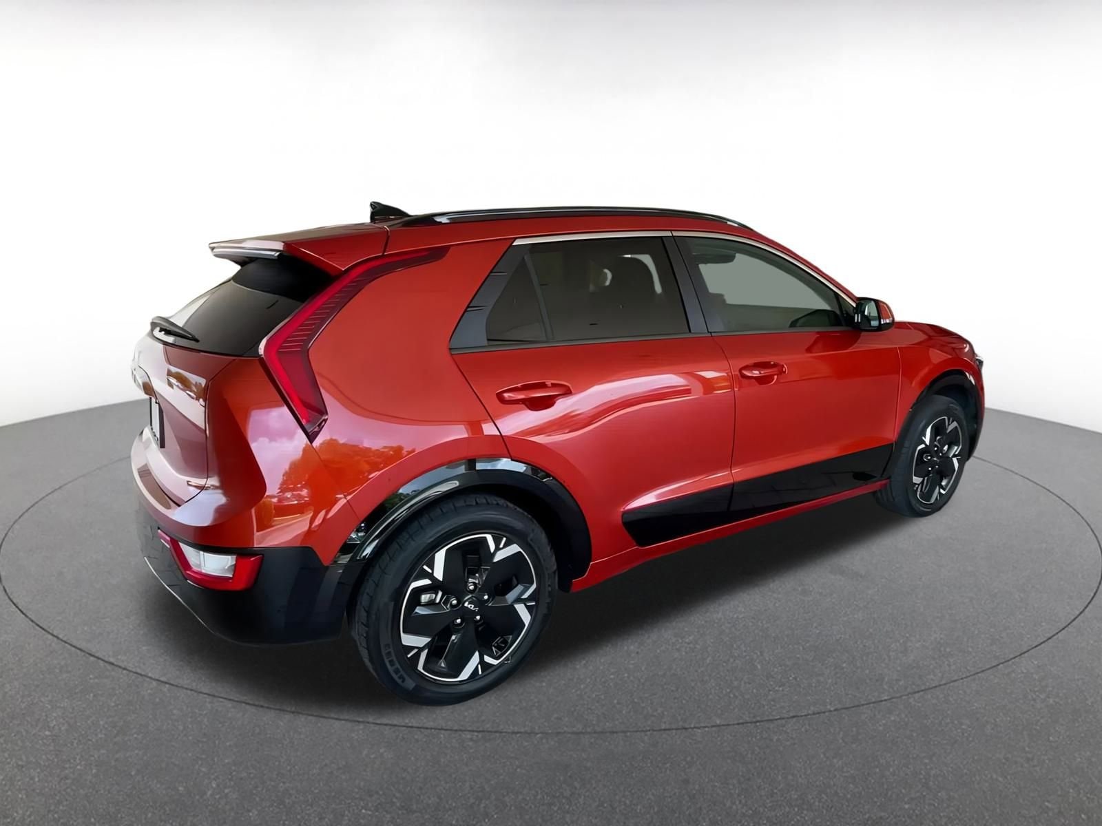 Thumbnail: 2023 Kia Niro - 15