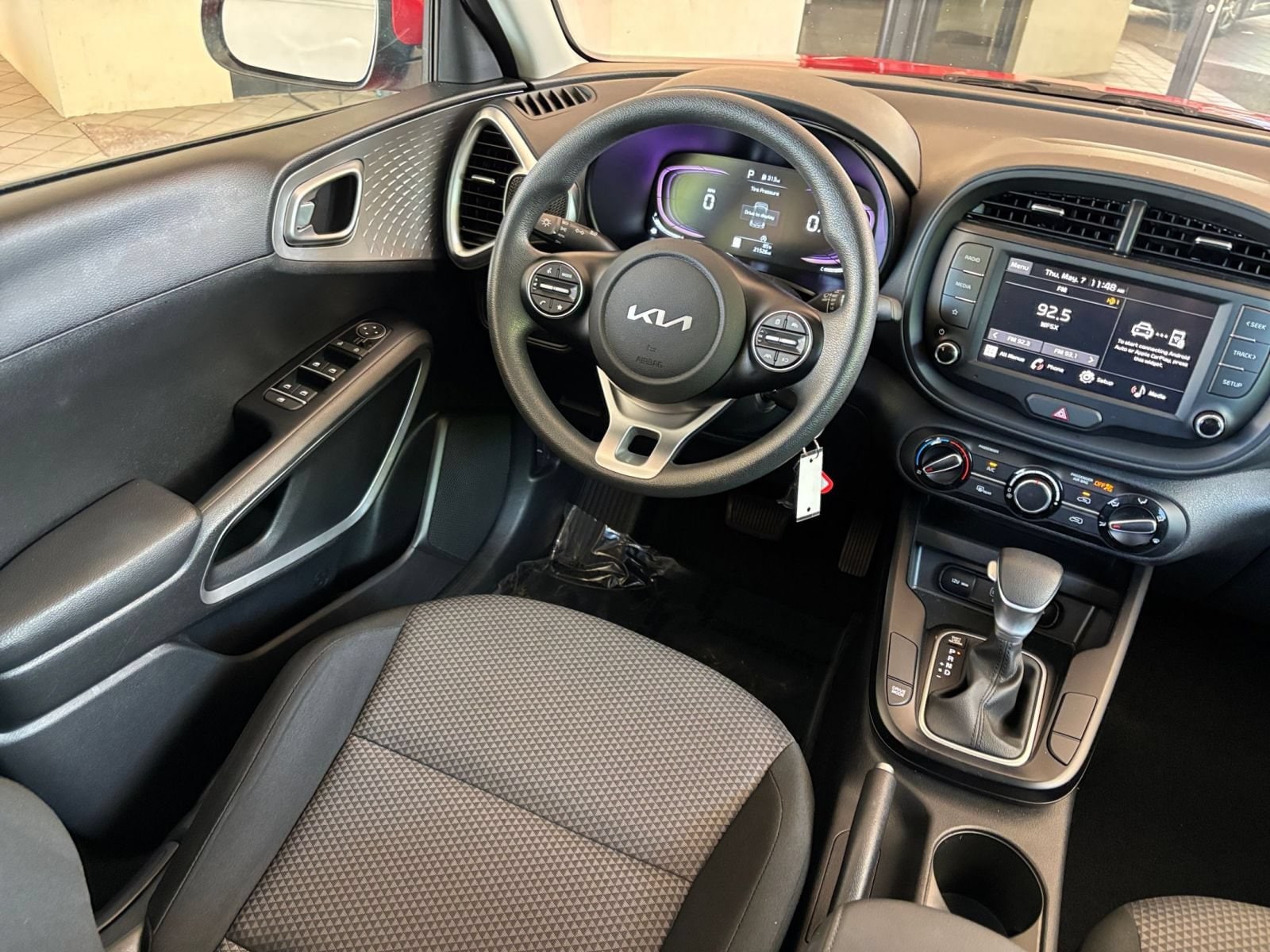 2025 Kia Soul LX - Photo 27