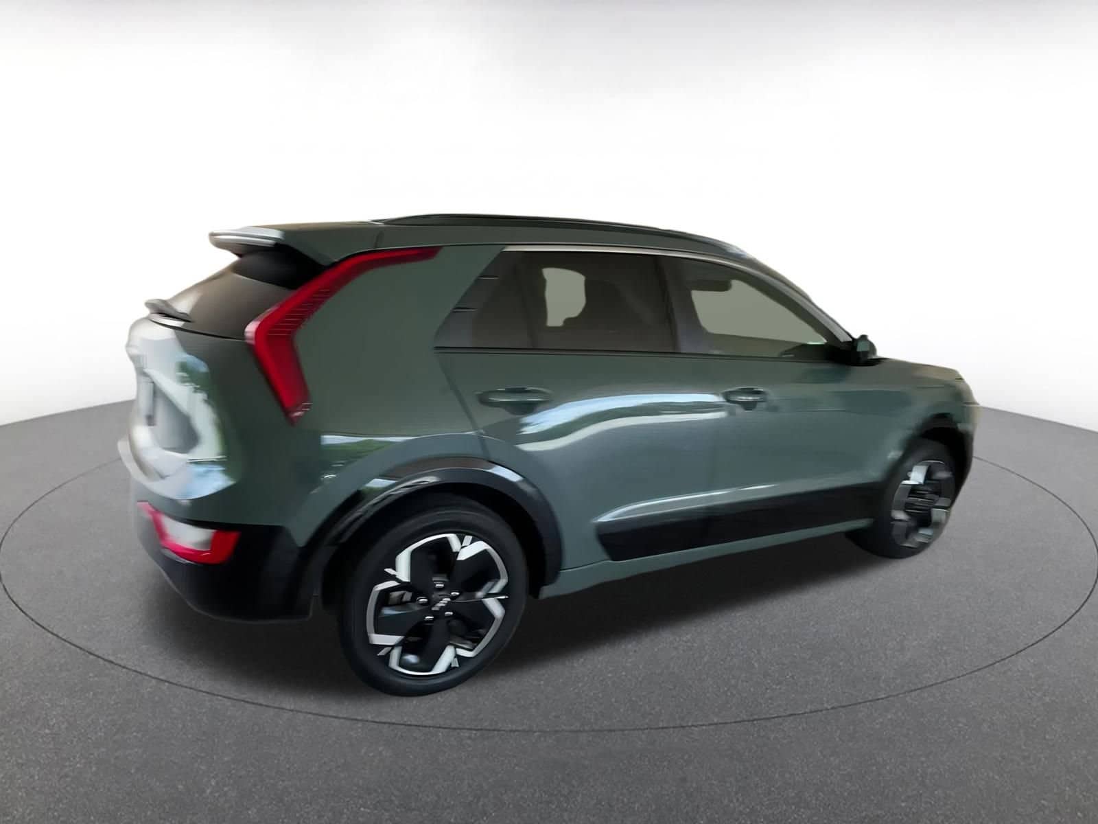 Thumbnail: 2023 Kia Niro - 14