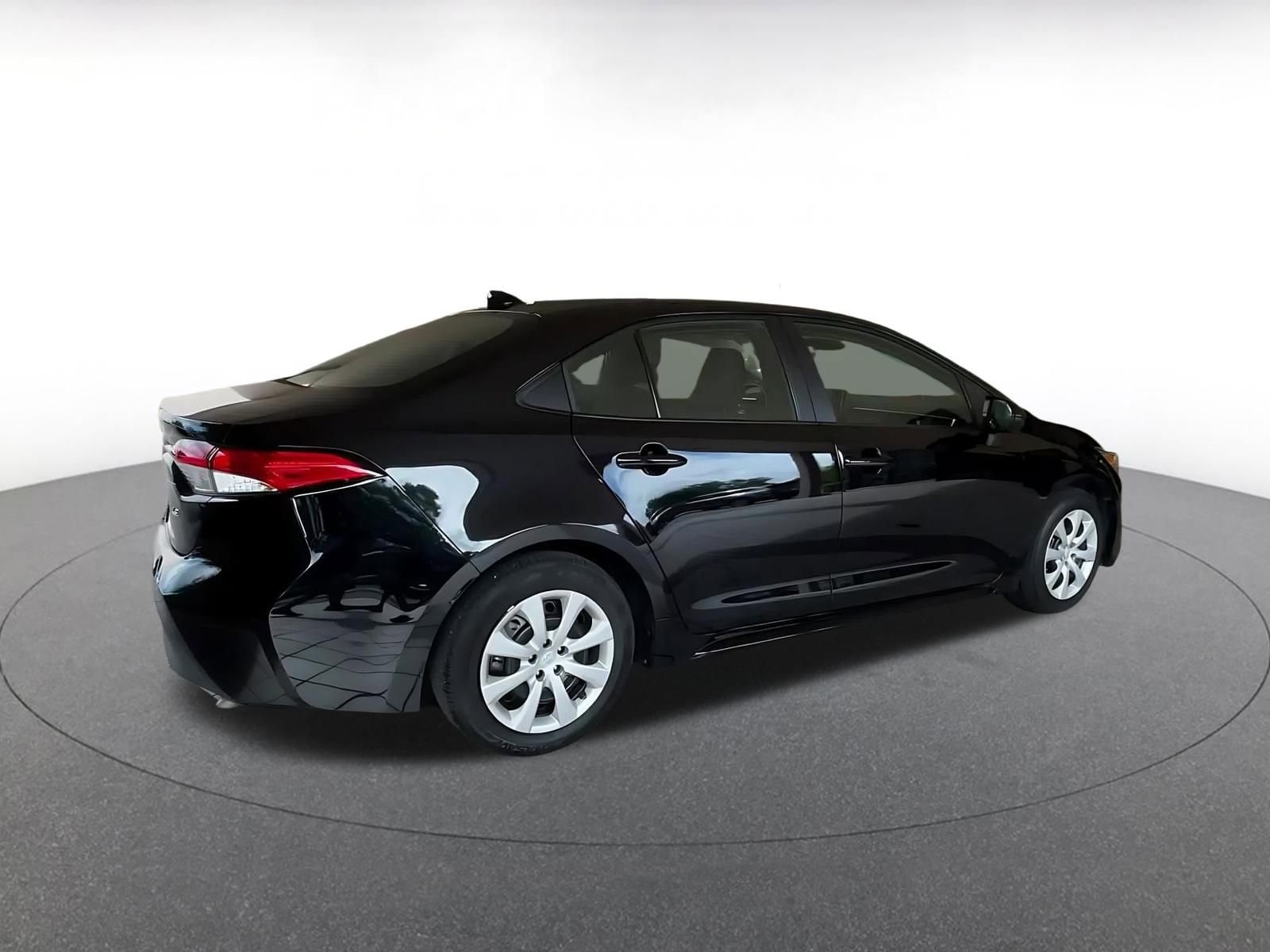 Thumbnail: 2025 Toyota Corolla - 14