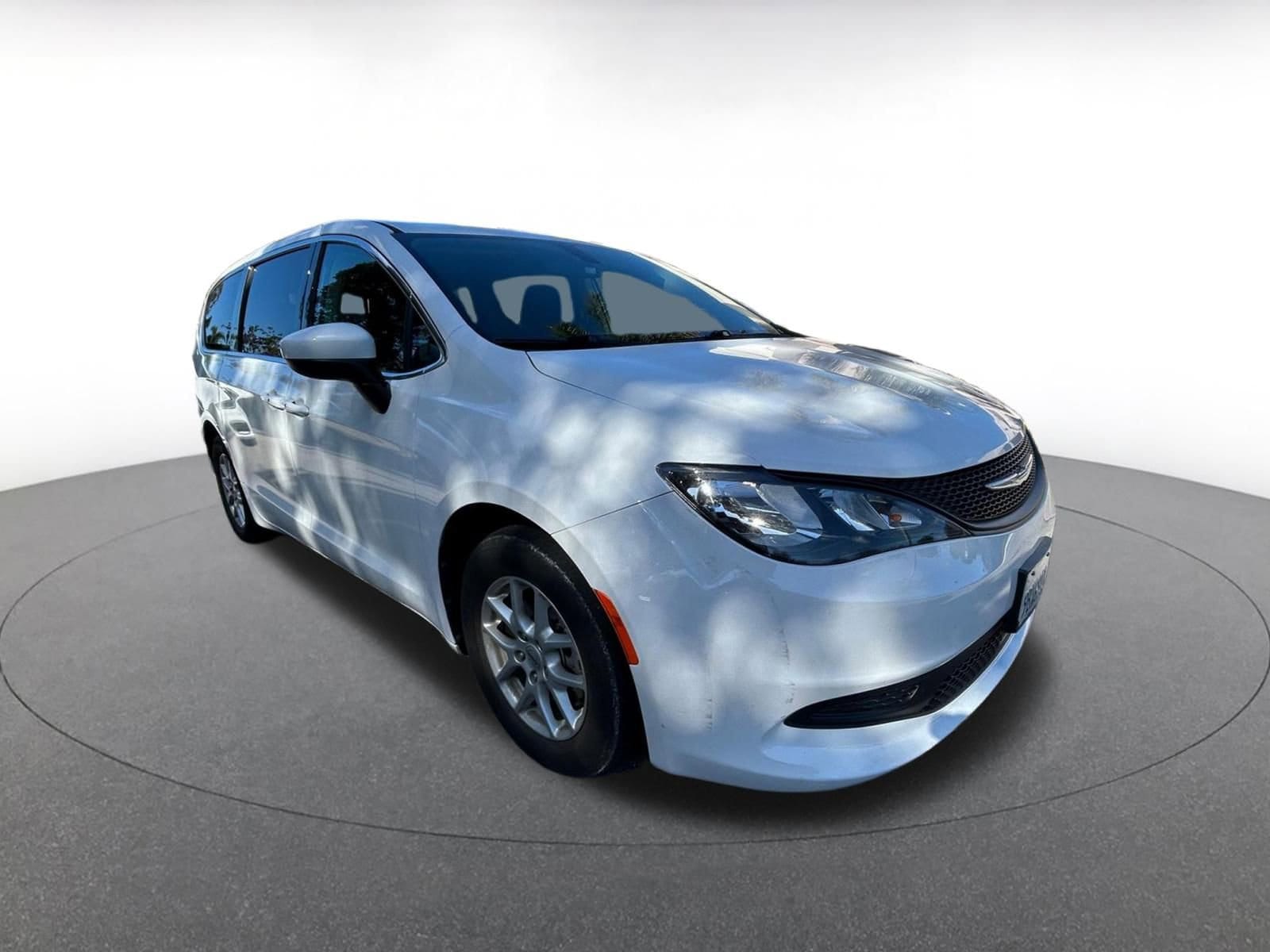 Thumbnail: 2022 Chrysler Voyager - 1