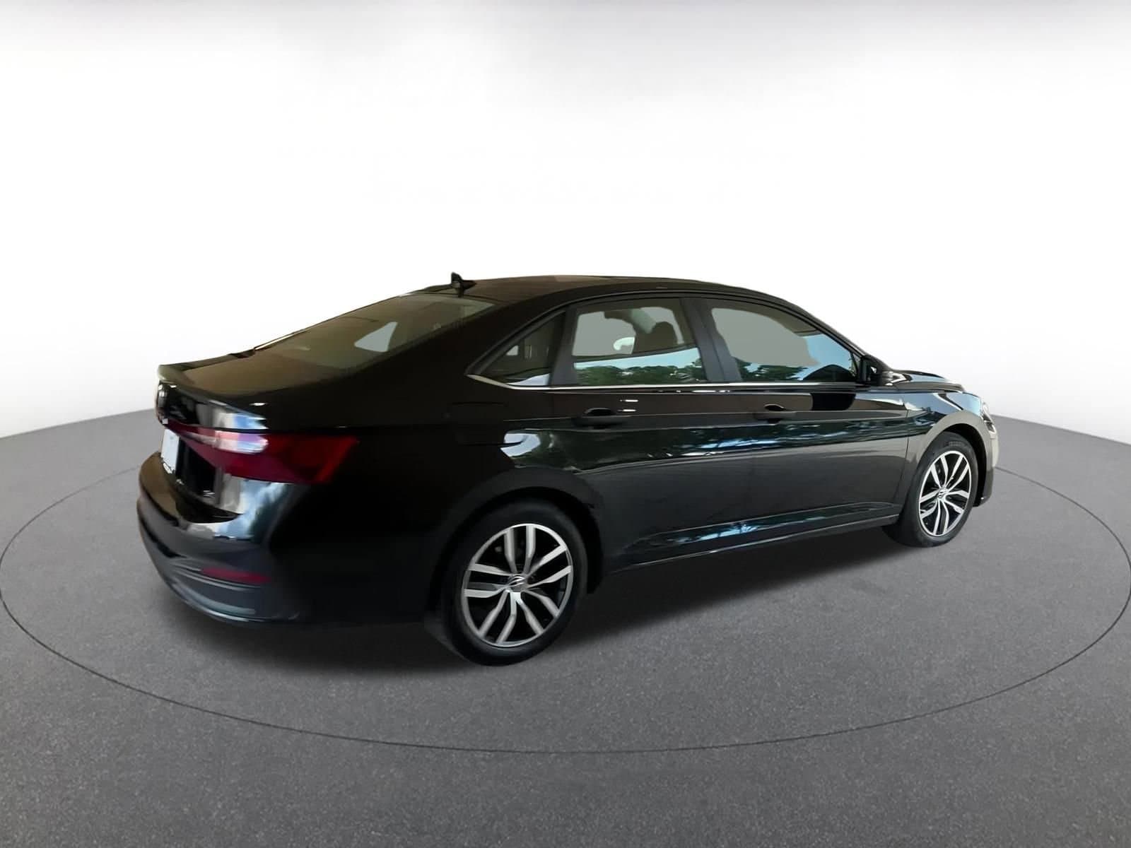 Thumbnail: 2025 Volkswagen Jetta - 15