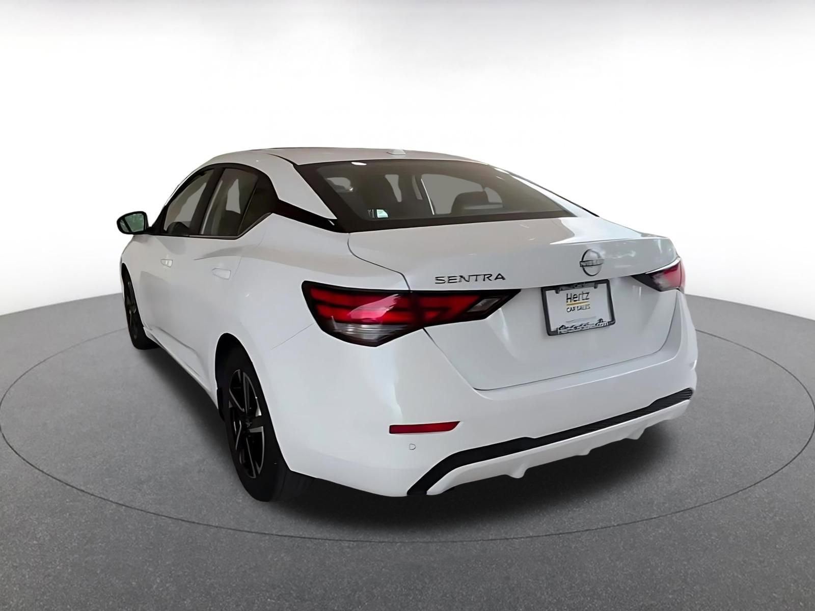 Thumbnail: 2025 Nissan Sentra - 10
