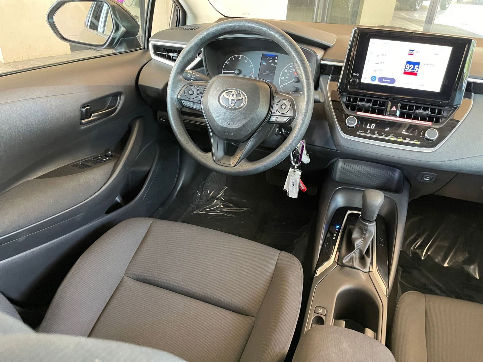 Thumbnail: 2025 Toyota Corolla - 32