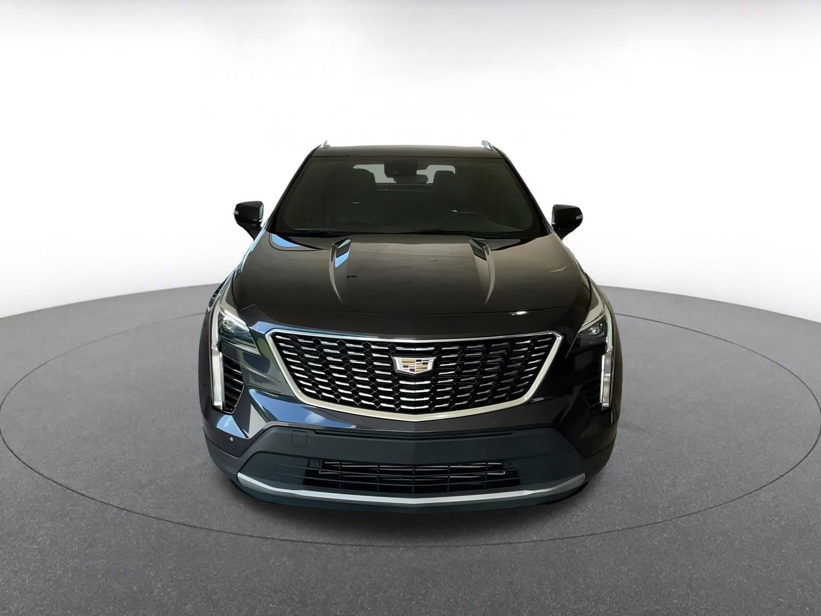 Thumbnail: 2023 Cadillac XT4 - 4