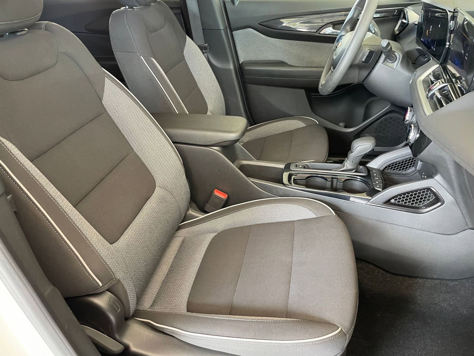 Thumbnail: 2025 Chevrolet TrailBlazer - 34