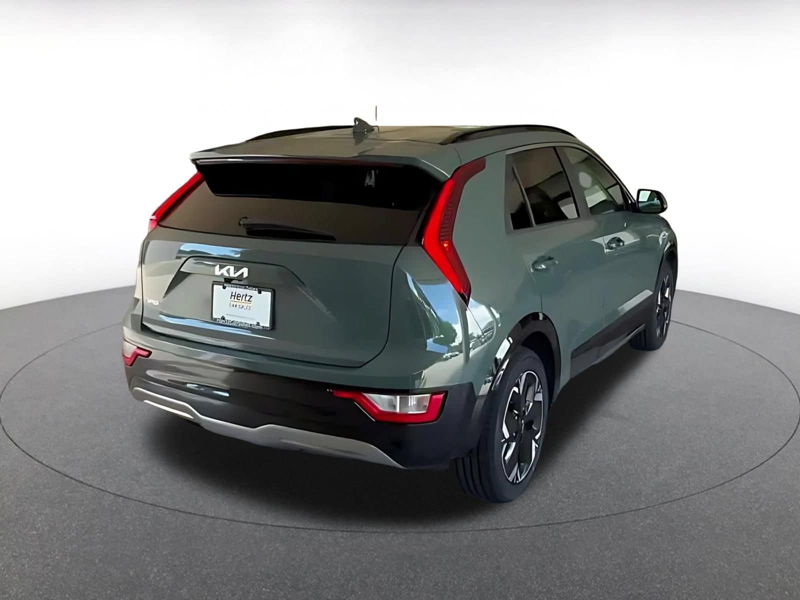 Thumbnail: 2024 Kia Niro - 12