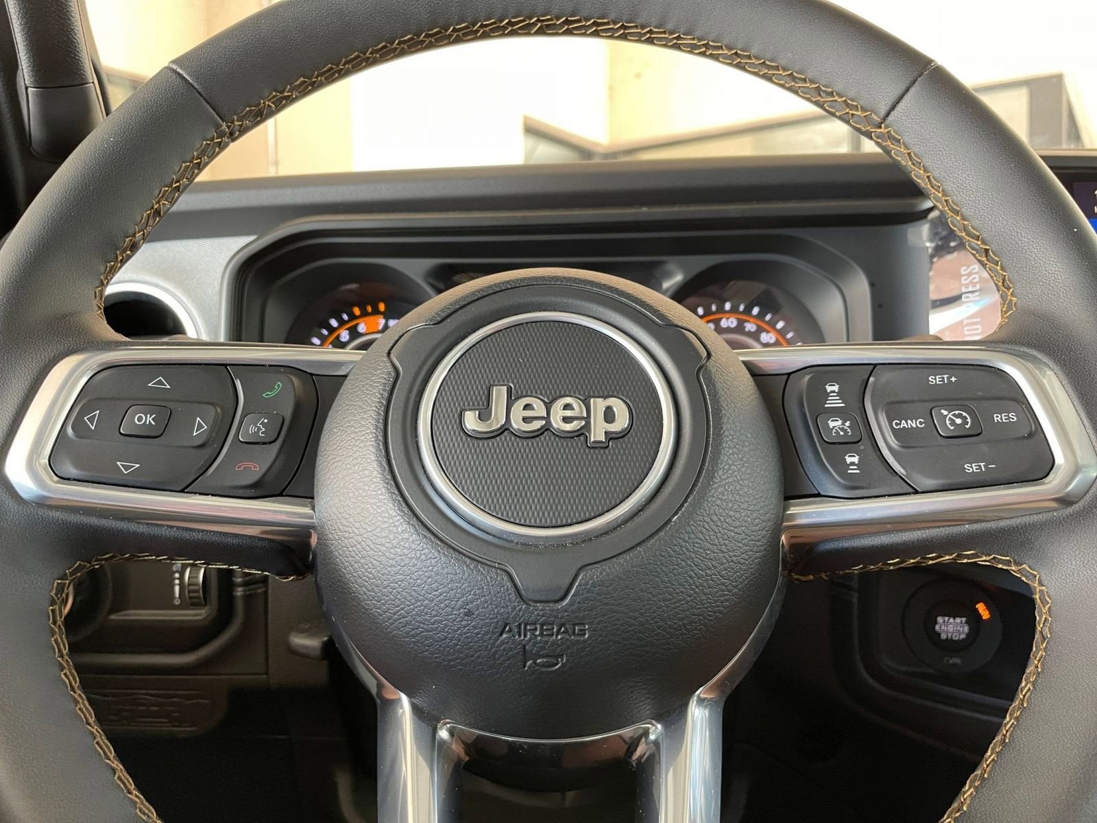 Thumbnail: 2025 Jeep Wrangler - 27