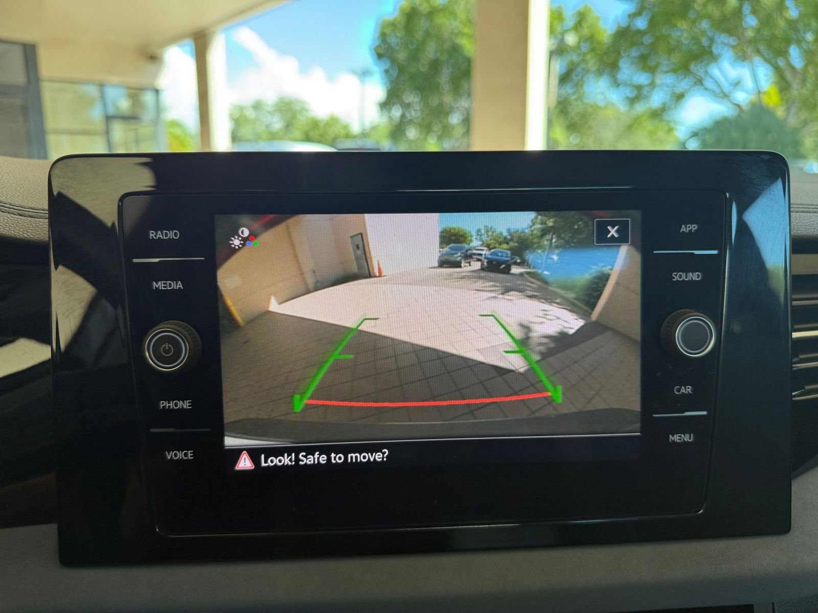 Thumbnail: 2025 Volkswagen Jetta - 17