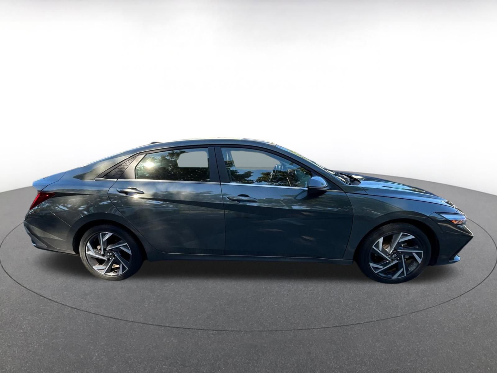 Thumbnail: 2025 Hyundai Elantra - 24