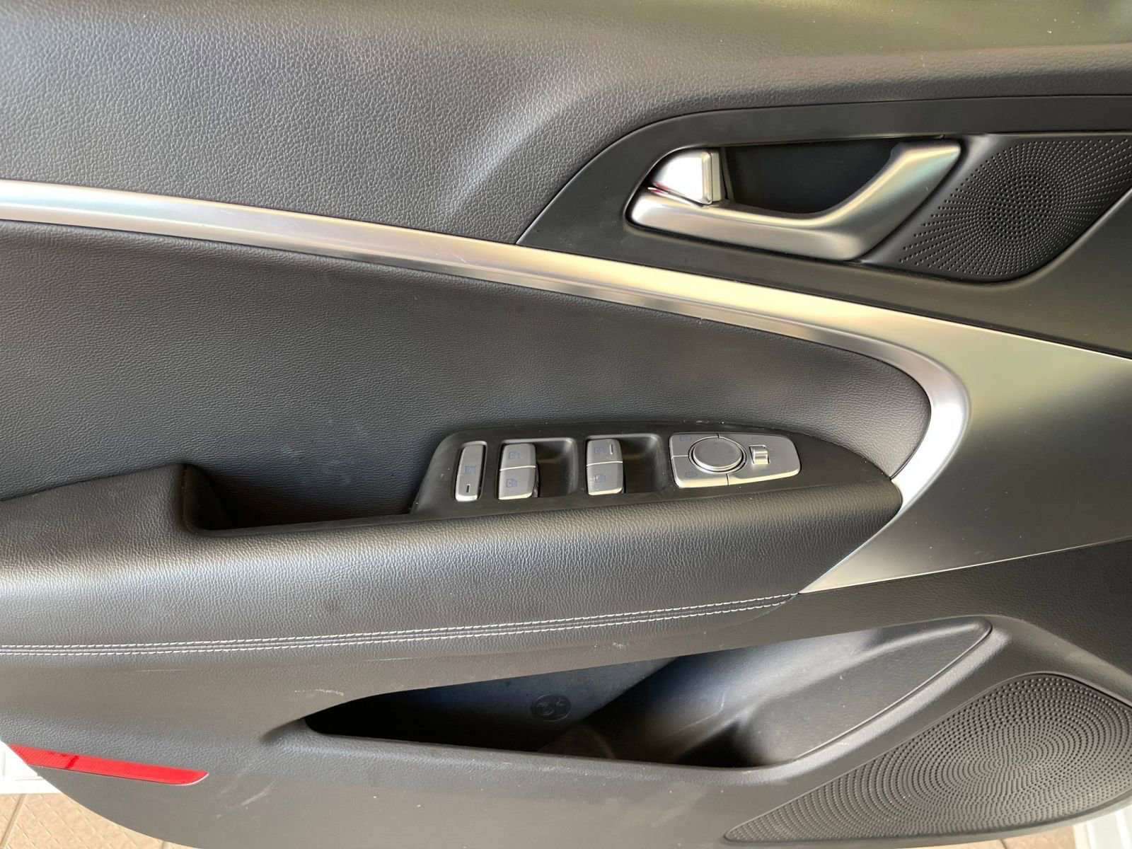 Thumbnail: 2025 Genesis G70 - 22