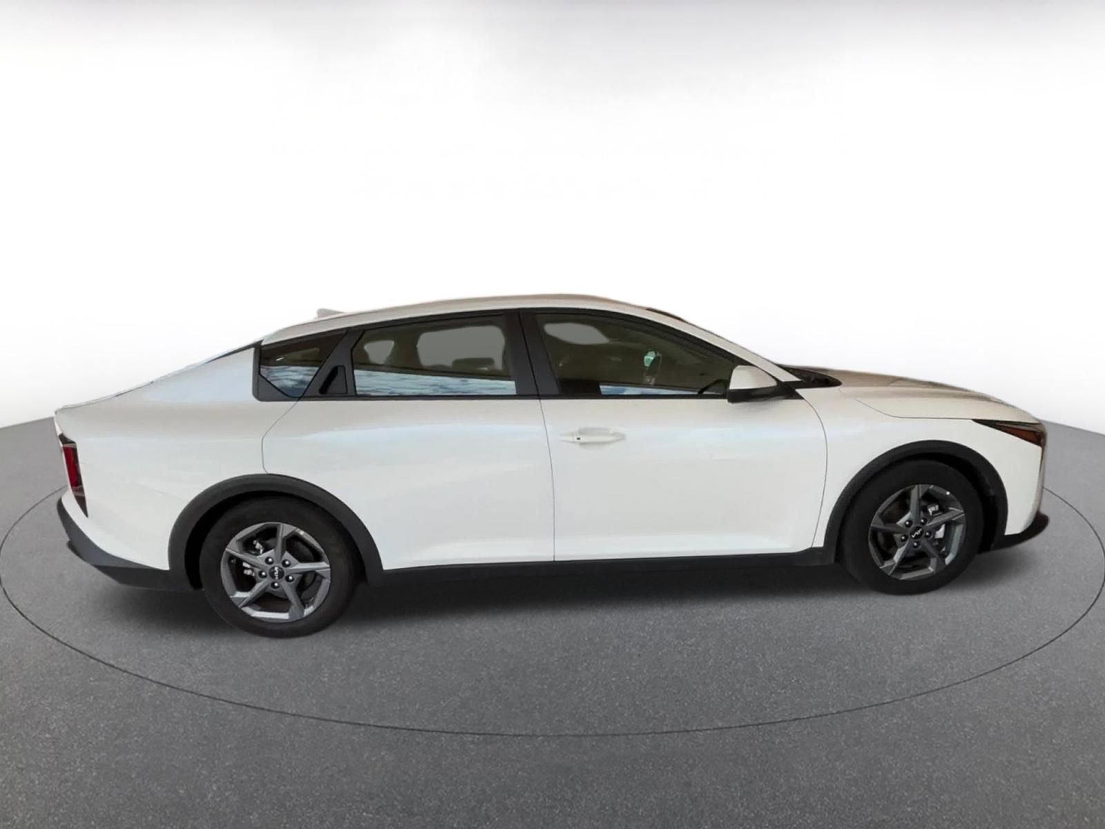 Thumbnail: 2025 Kia K4 - 16