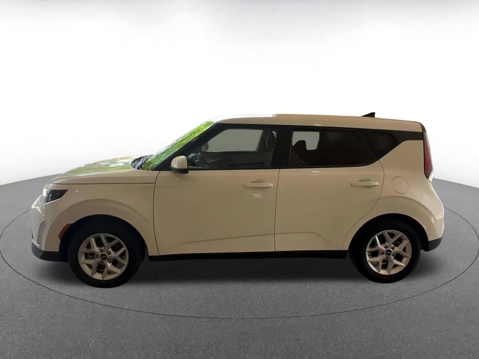 2024 Kia Soul LX 6