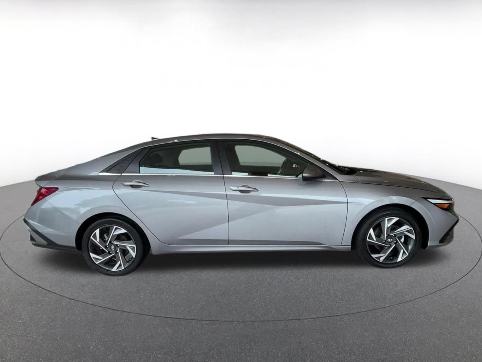 Thumbnail: 2025 Hyundai Elantra - 13