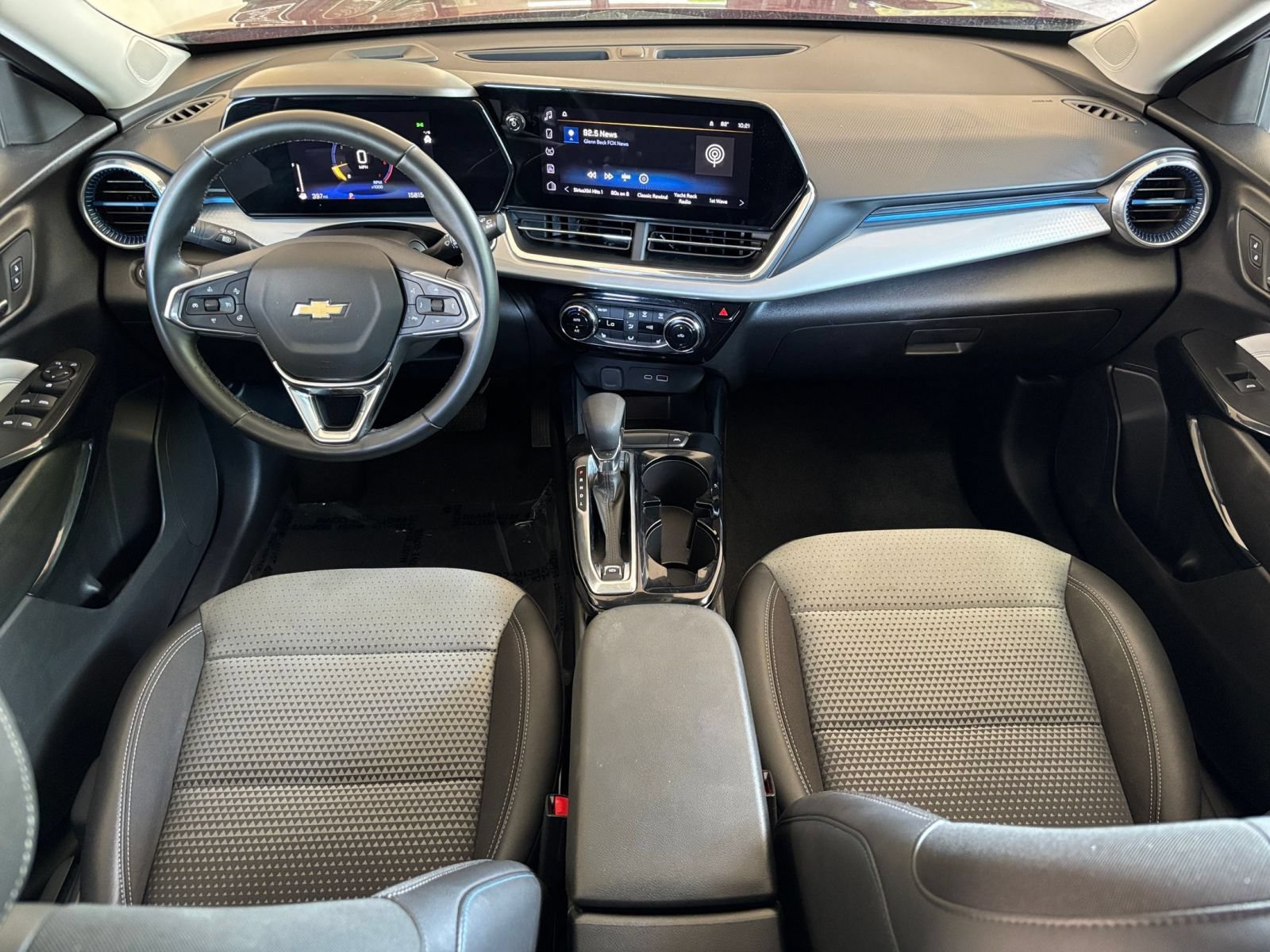 Thumbnail: 2025 Chevrolet Trax - 32