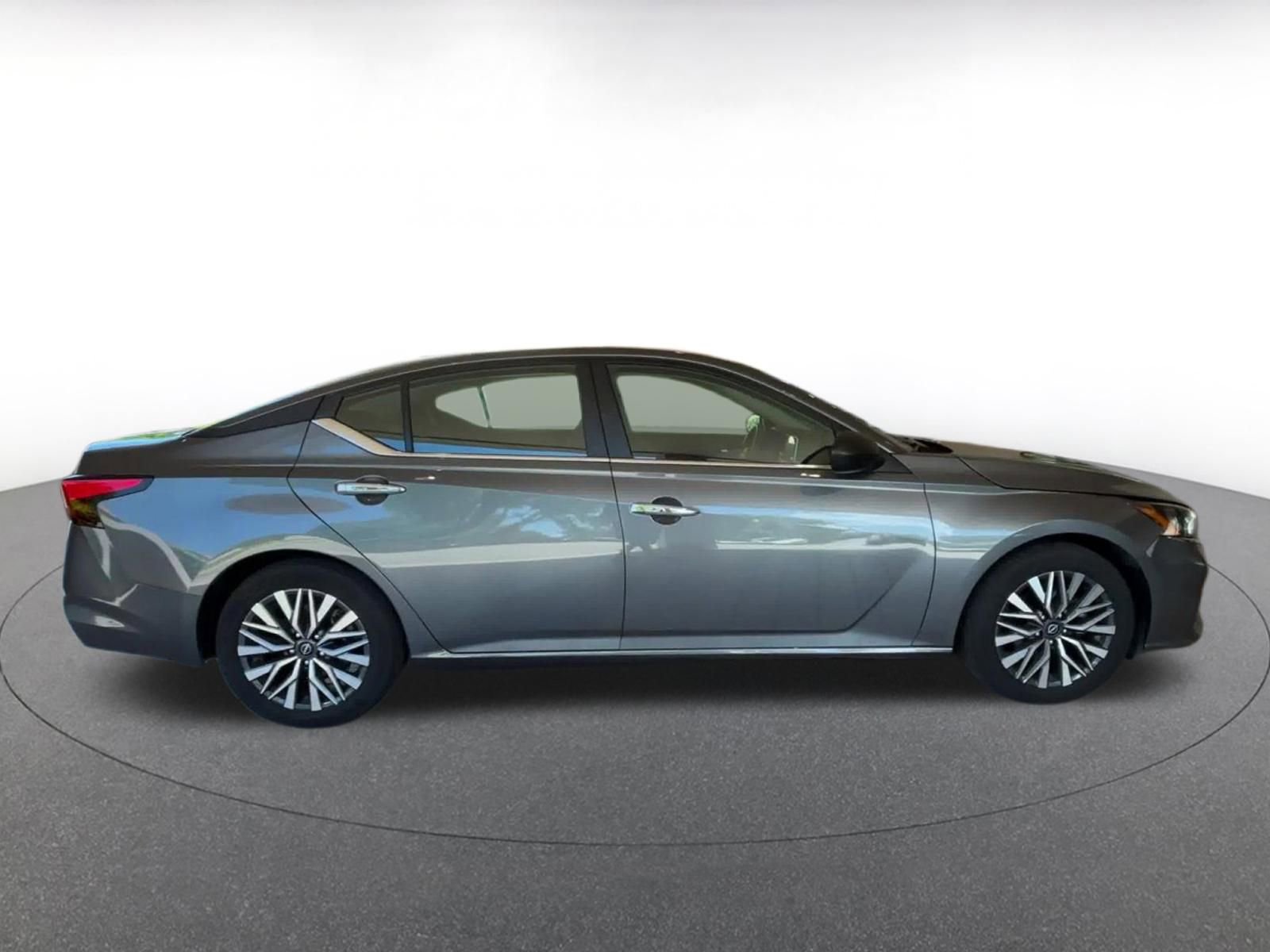 Thumbnail: 2025 Nissan Altima - 16
