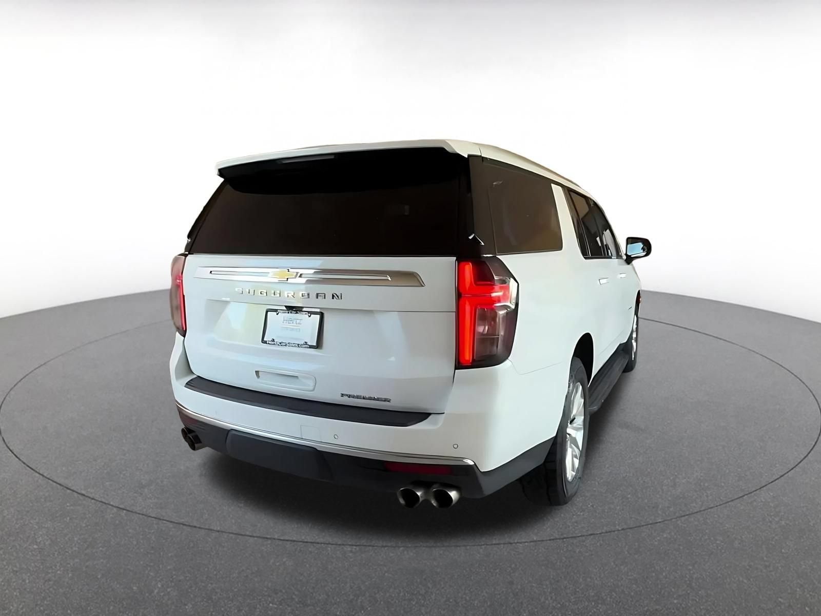 Thumbnail: 2023 Chevrolet Suburban - 15