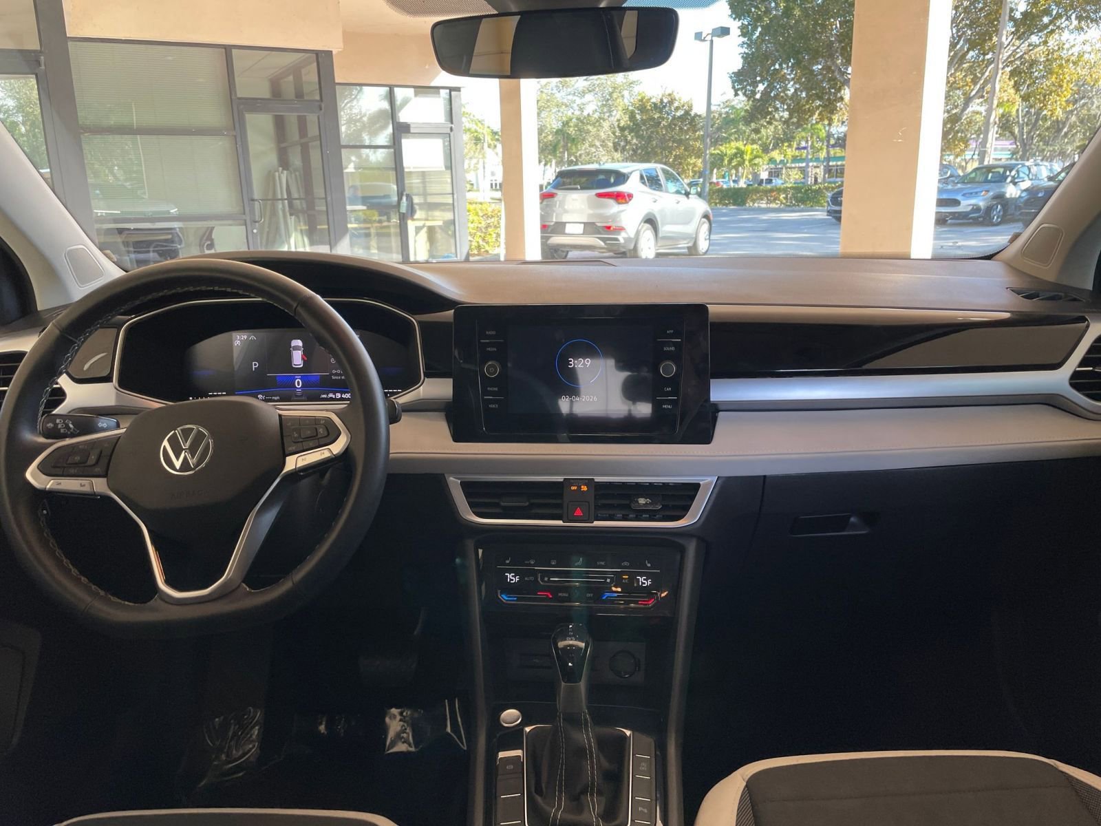 Thumbnail: 2025 Volkswagen Taos - 28