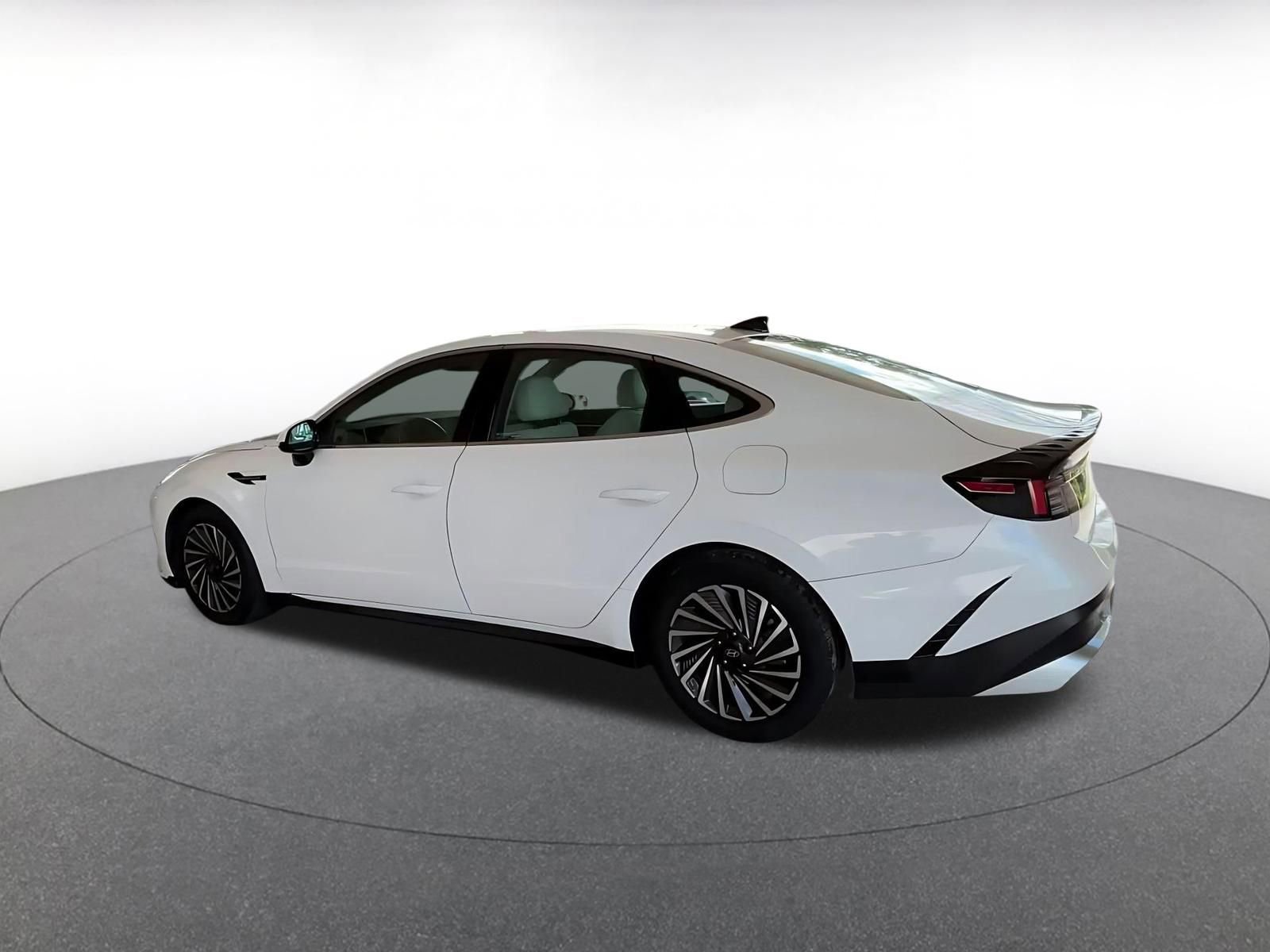 Thumbnail: 2025 Hyundai Sonata - 10