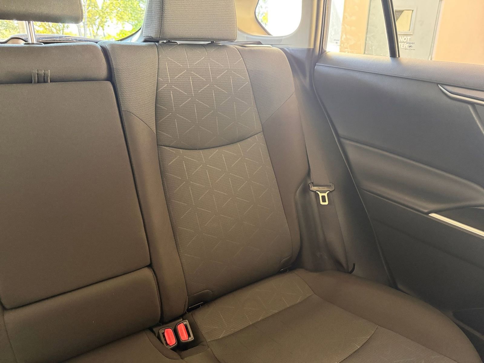 Thumbnail: 2025 Toyota RAV4 - 31