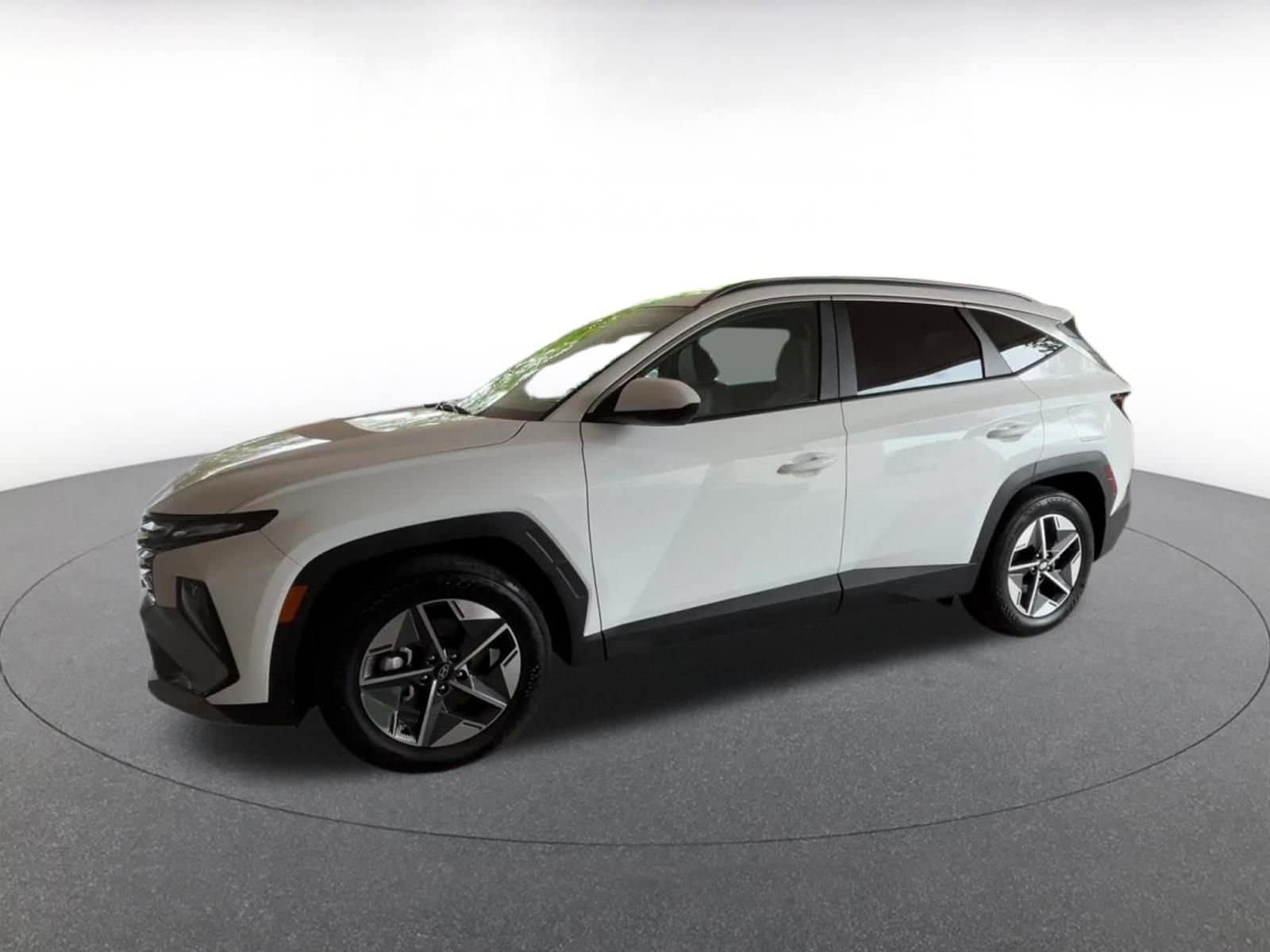 Thumbnail: 2025 Hyundai Tucson - 8