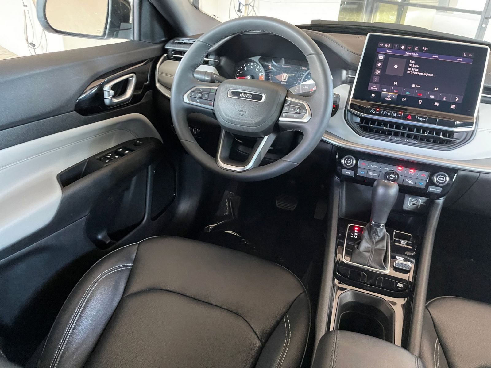 Thumbnail: 2025 Jeep Compass - 34