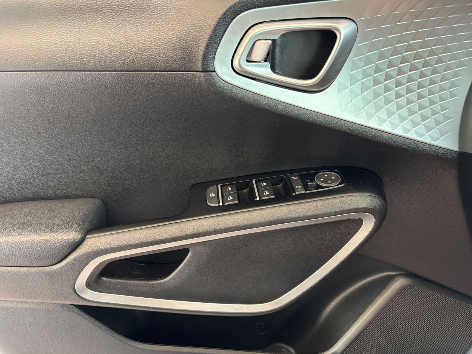 Thumbnail: 2025 Kia Soul - 15