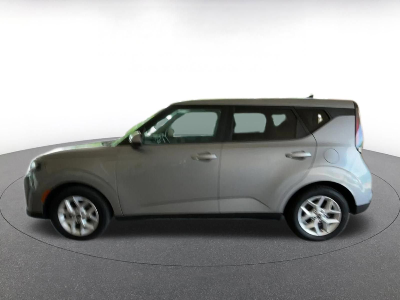 Thumbnail: 2024 Kia Soul - 6
