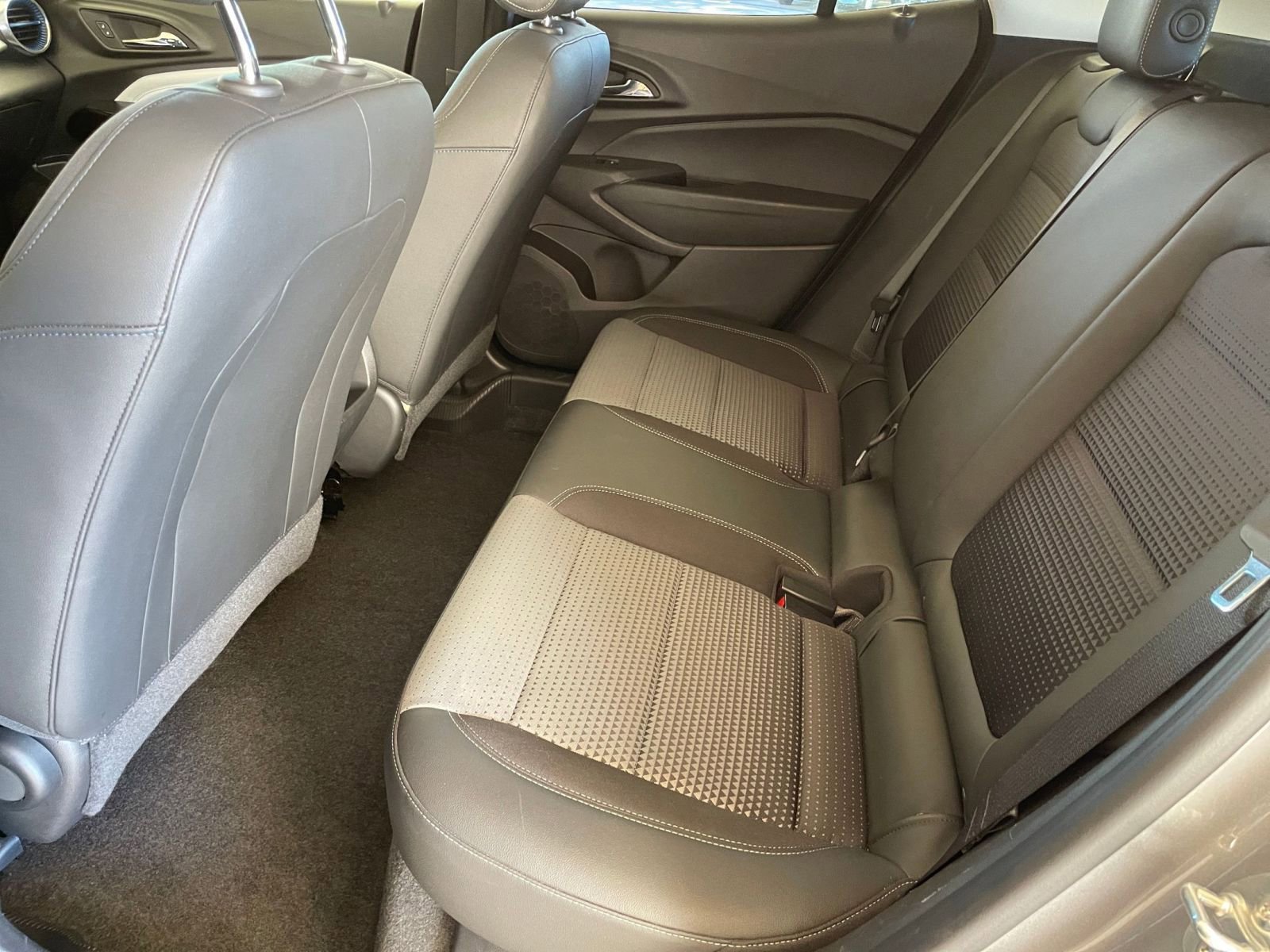 Thumbnail: 2025 Chevrolet Trax - 24