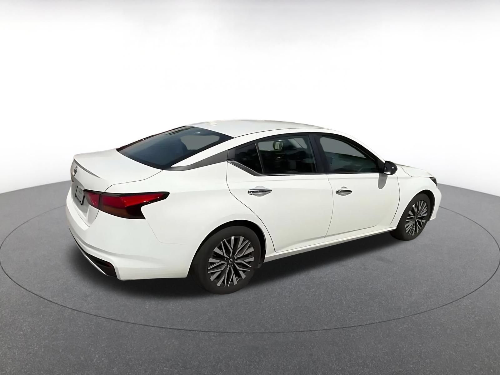 Thumbnail: 2025 Nissan Altima - 14