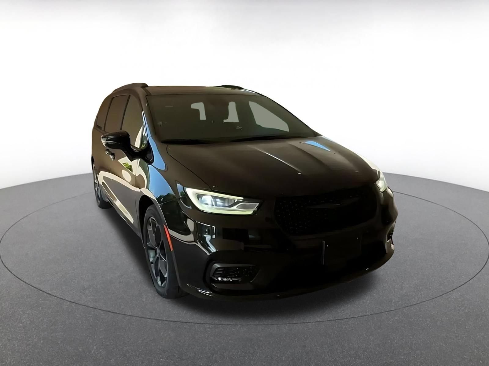 Thumbnail: 2025 Chrysler Pacifica - 13