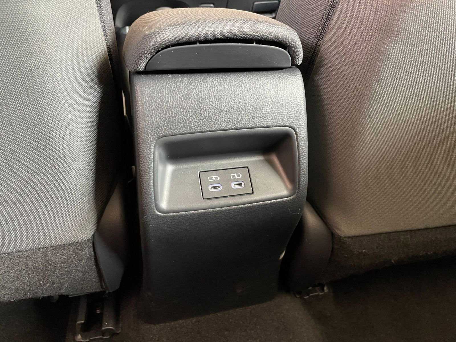 Thumbnail: 2025 Toyota Corolla - 34