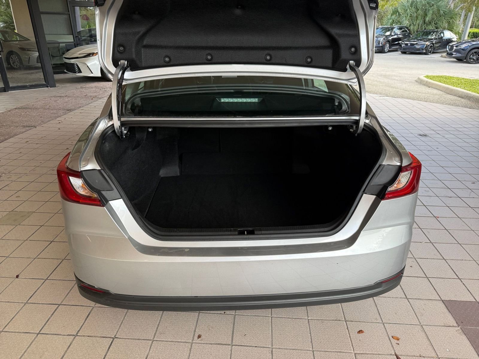 Thumbnail: 2025 Toyota Camry - 35