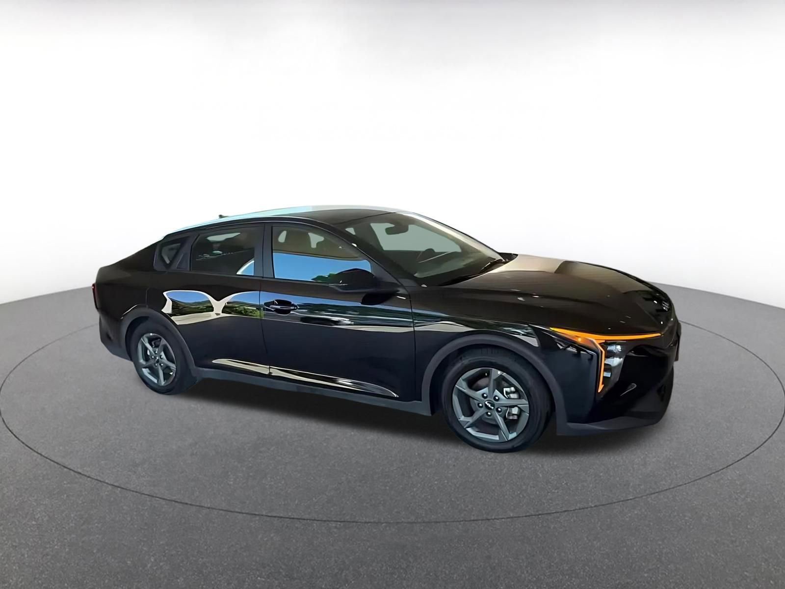 Thumbnail: 2025 Kia K4 - 2