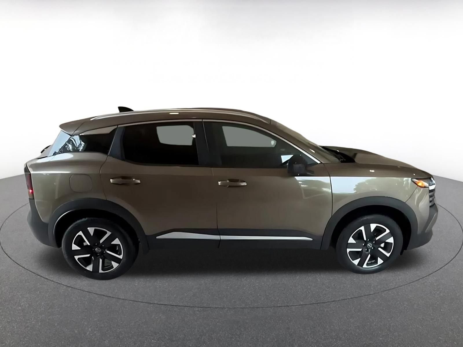 Thumbnail: 2026 Nissan Kicks - 13