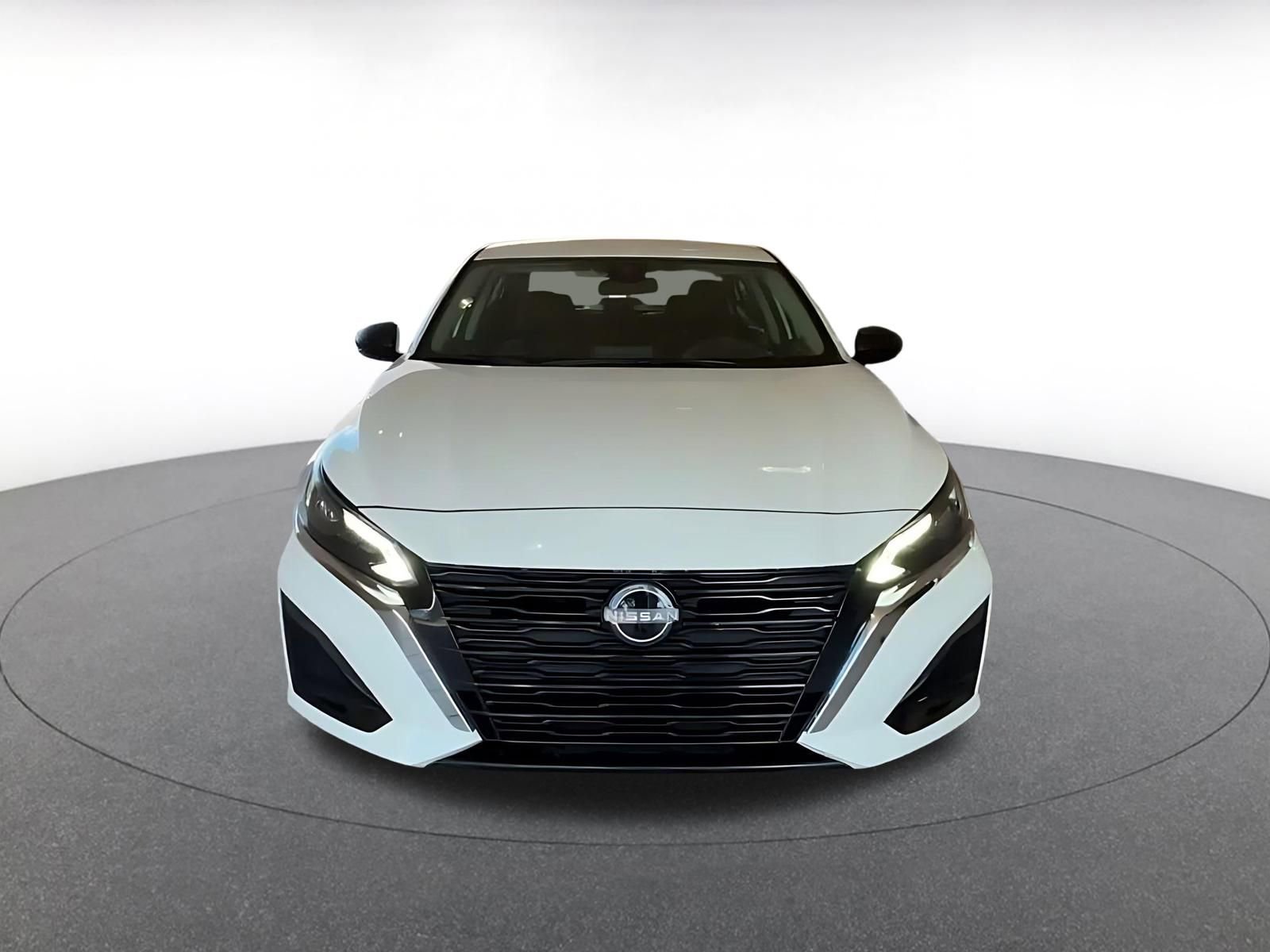 Thumbnail: 2025 Nissan Altima - 4