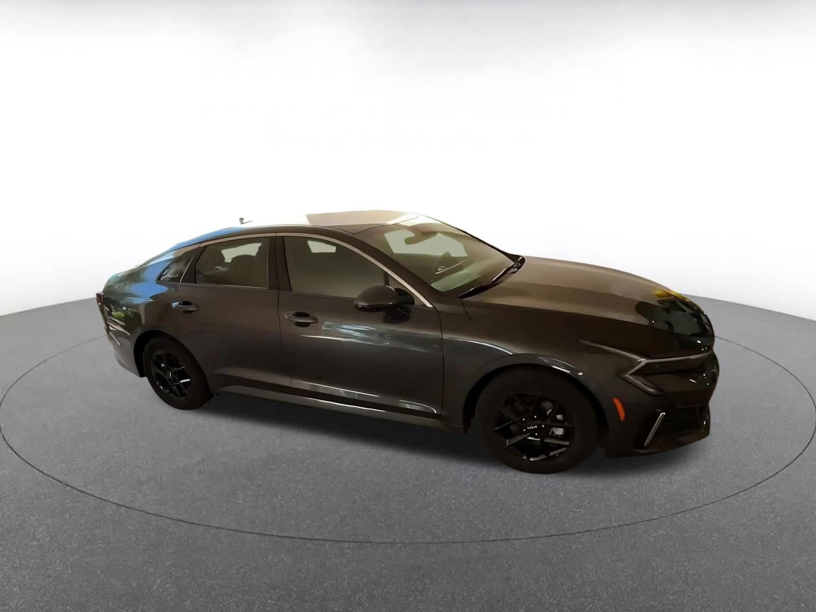 Thumbnail: 2025 Kia K5 - 2