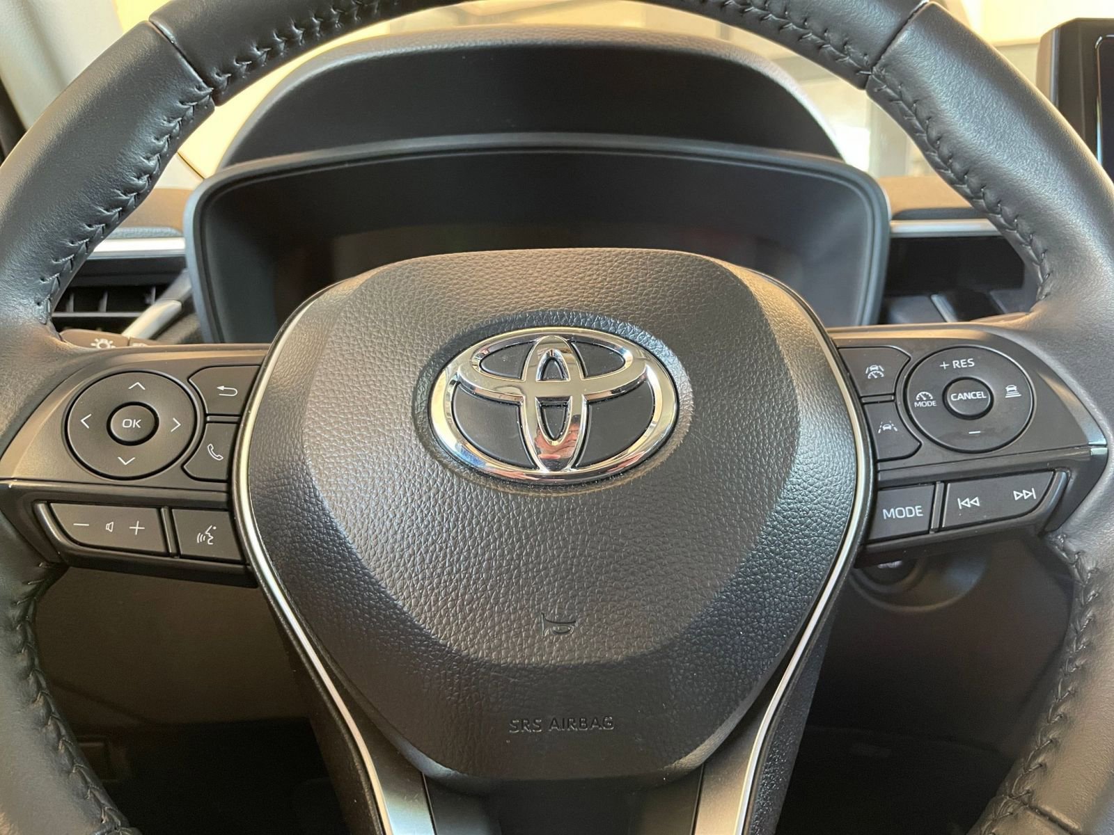 Thumbnail: 2025 Toyota Corolla Cross - 25