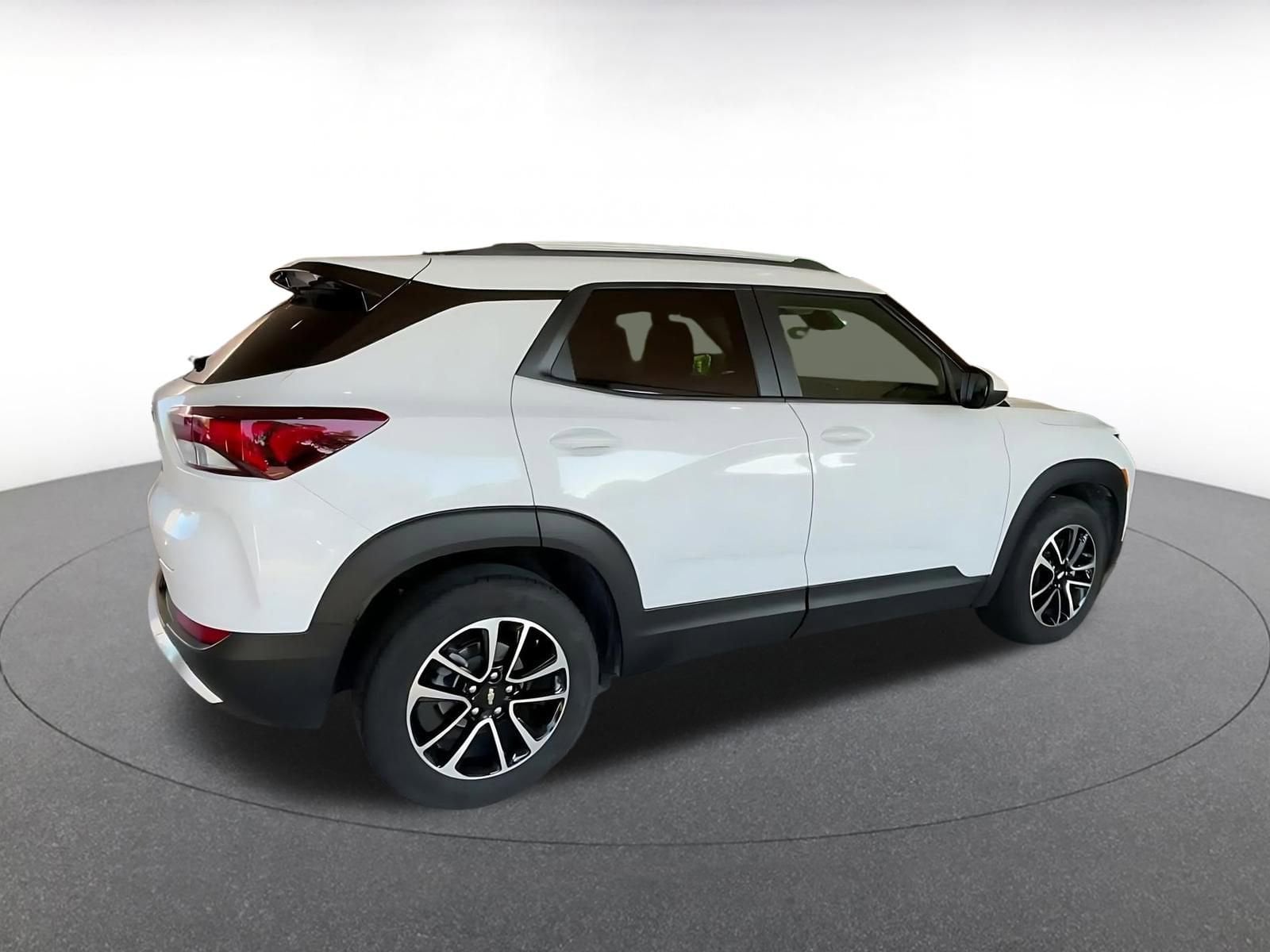 Thumbnail: 2025 Chevrolet TrailBlazer - 27