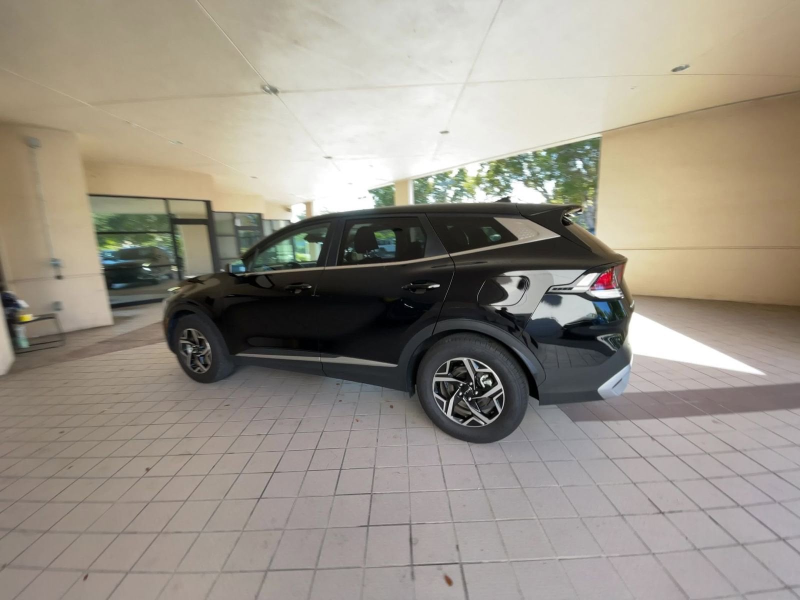 Thumbnail: 2025 Kia Sportage - 16