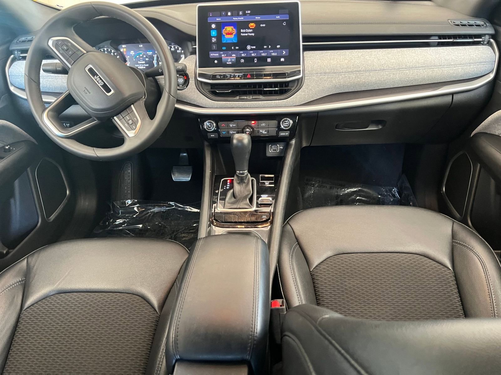 Thumbnail: 2023 Jeep Compass - 27