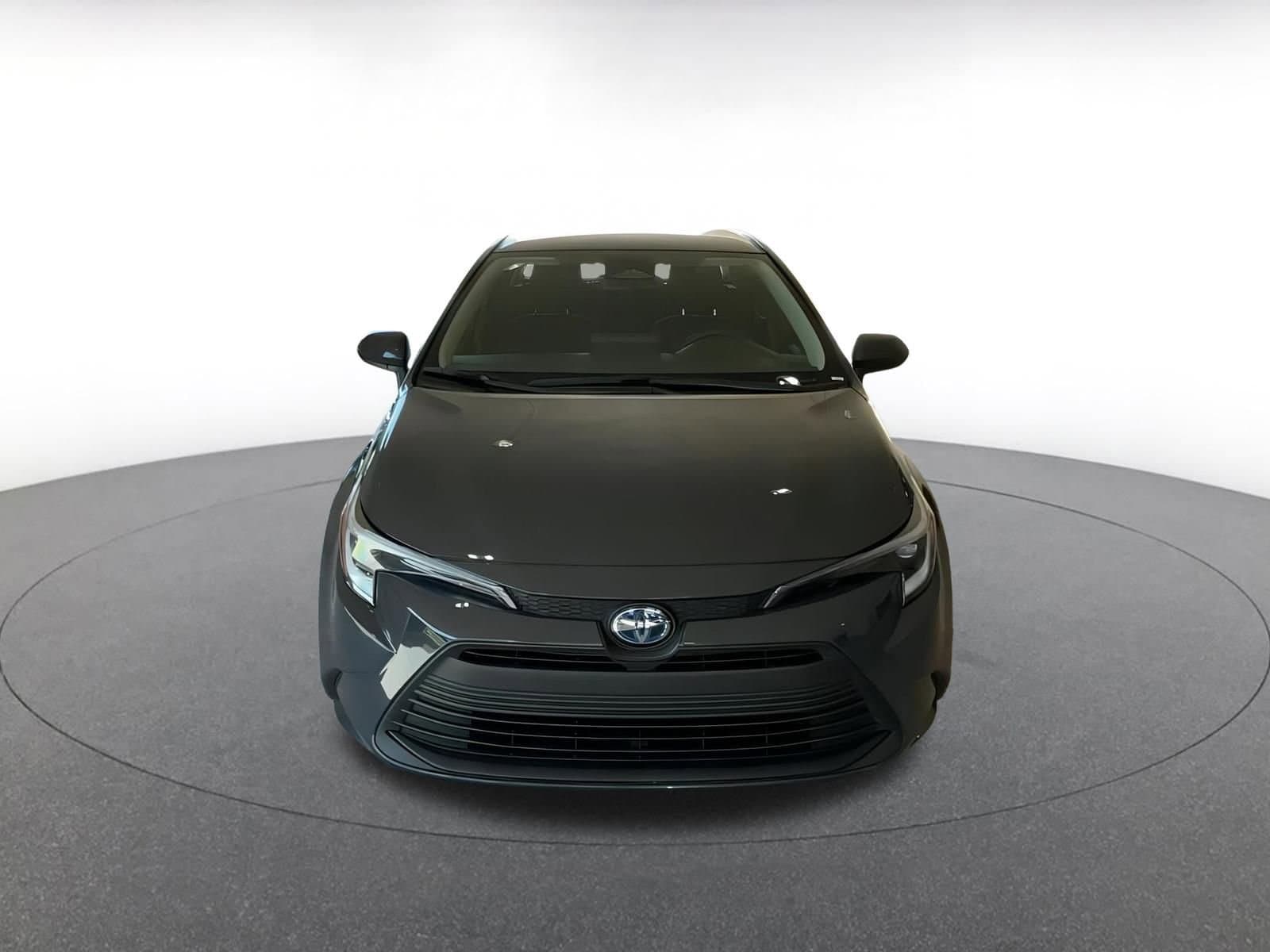 Thumbnail: 2025 Toyota Corolla - 4