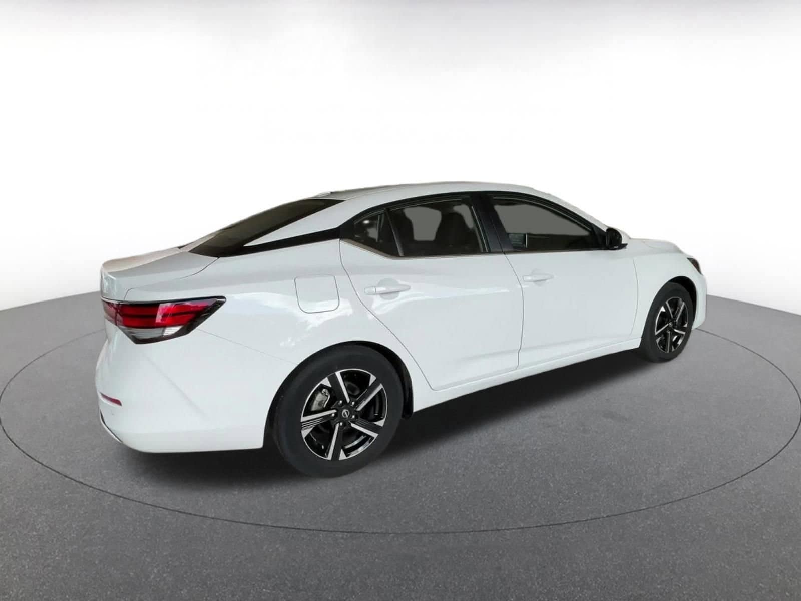 Thumbnail: 2025 Nissan Sentra - 15